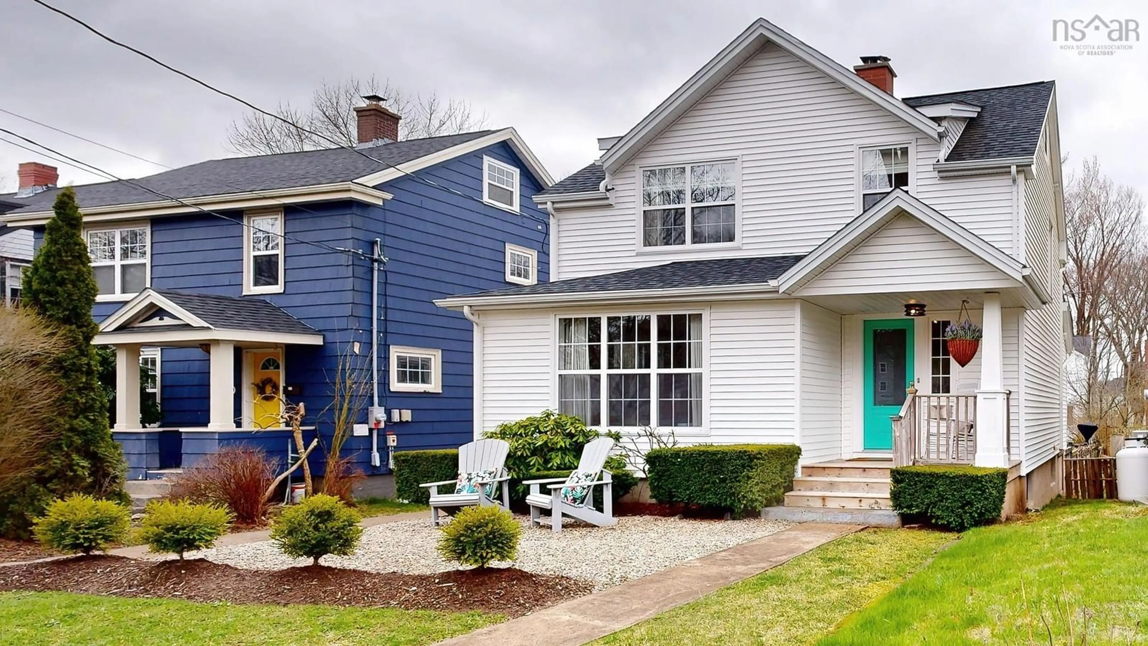 Home with vinyl exterior material, street for 2390 Connaught Ave, Halifax Nova Scotia B3L 2Z4