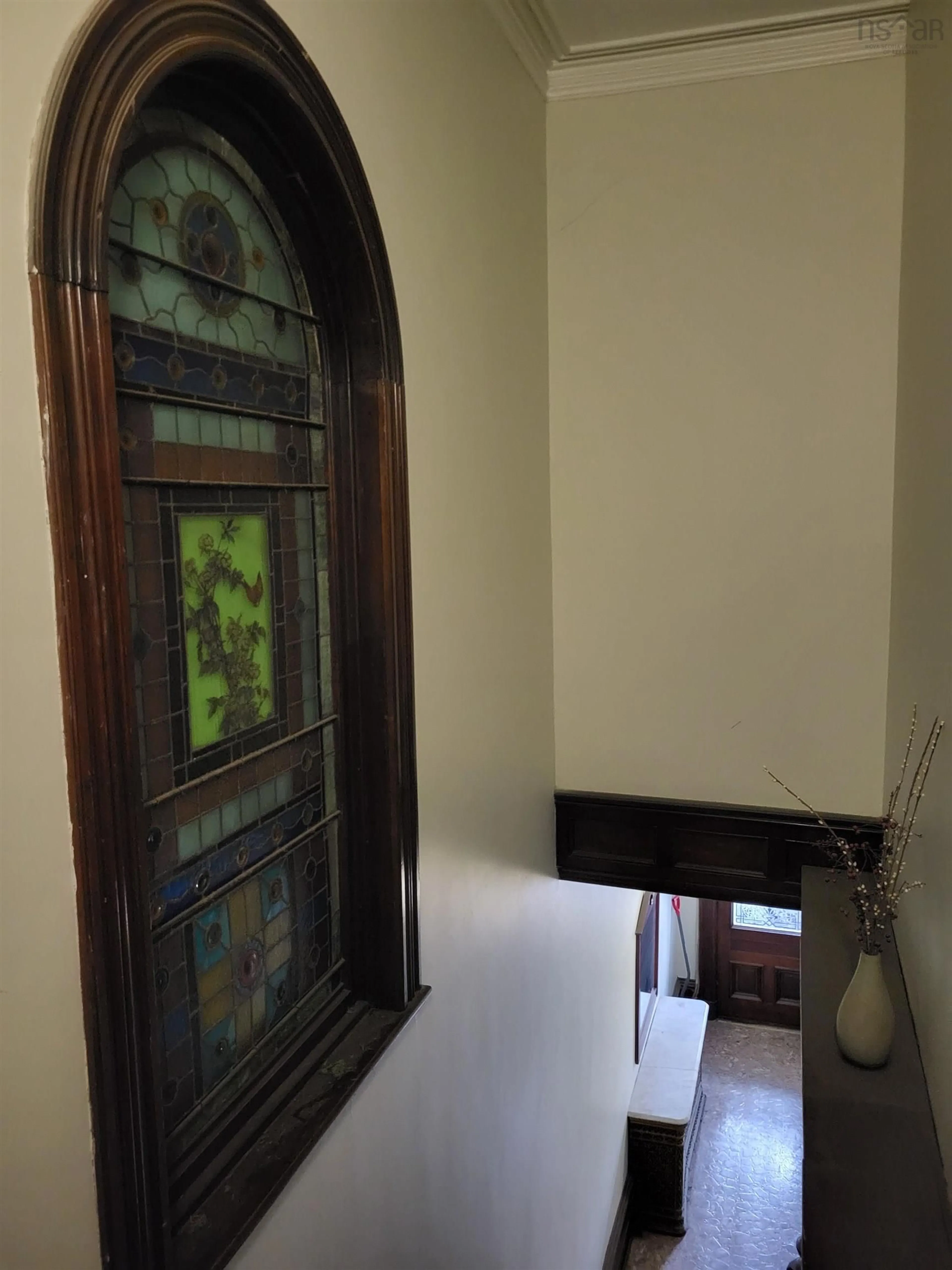Indoor foyer for 5685 Inglis St, Halifax Nova Scotia B3H 1K2
