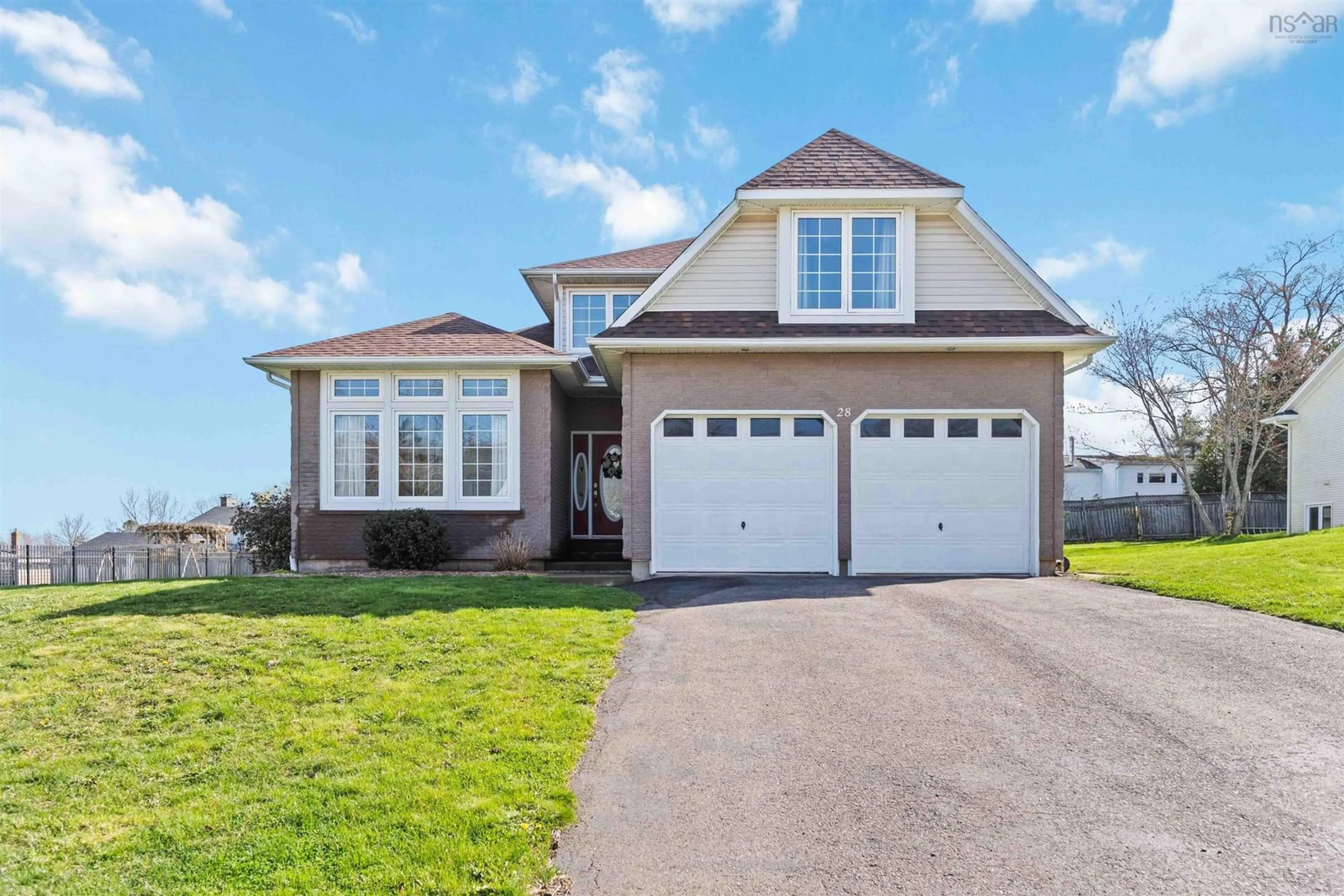 Home with vinyl exterior material, street for 28 Dalhousie Ave, Kentville Nova Scotia B4N 5E5