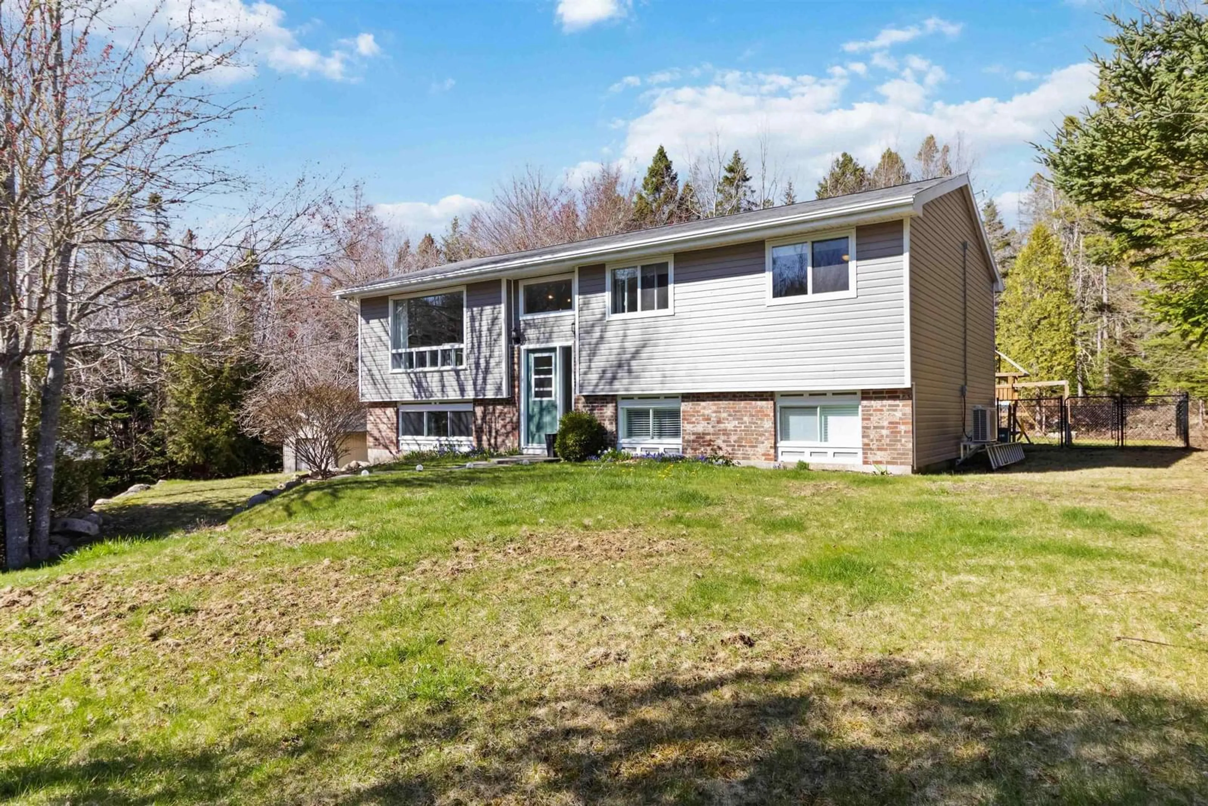 Home with vinyl exterior material, unknown for 256 Old Halifax Rd, Glen Haven Nova Scotia B3Z 2X2