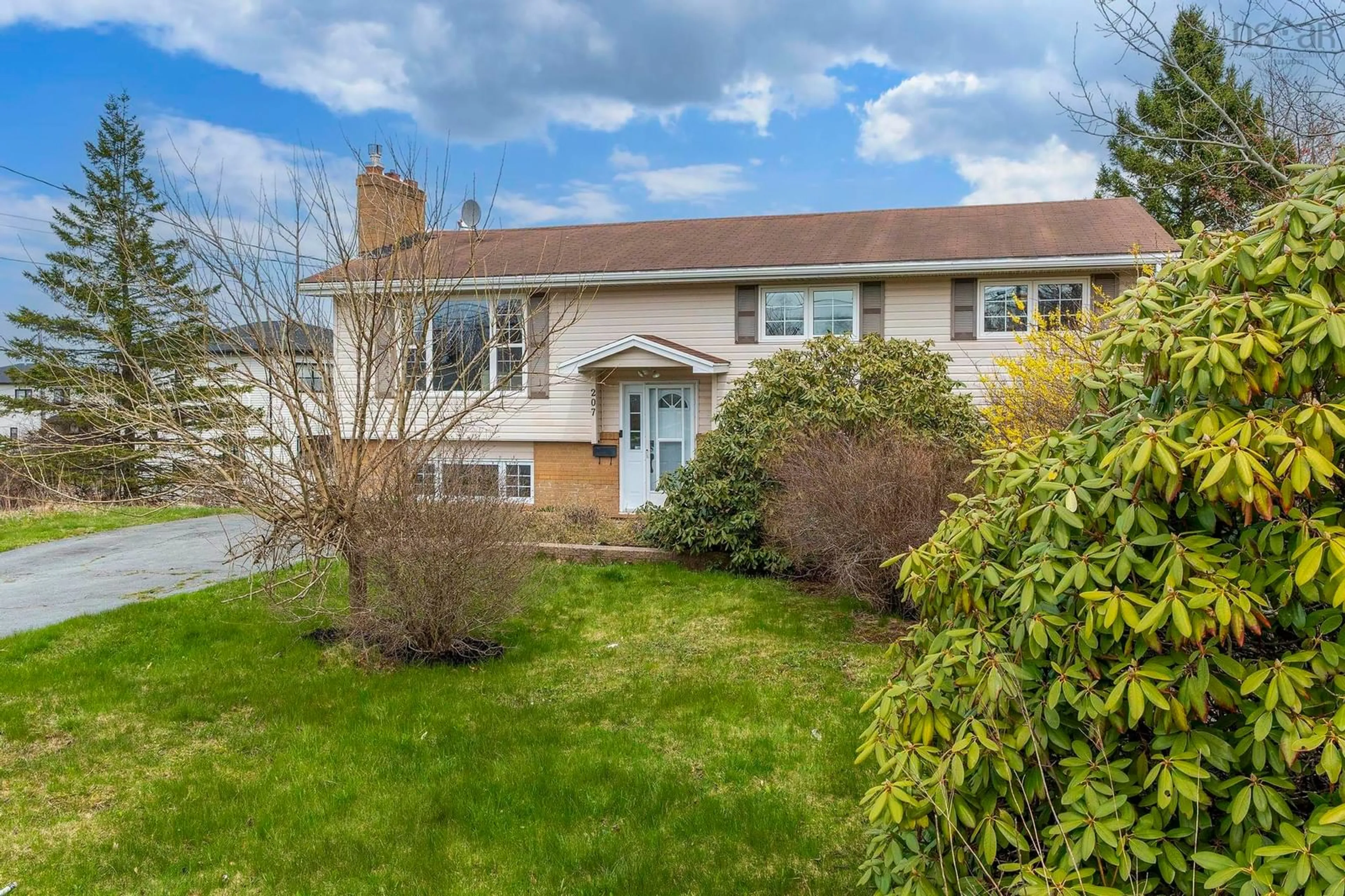Home with vinyl exterior material, street for 207 Caledonia Rd, Dartmouth Nova Scotia B2X 1L5