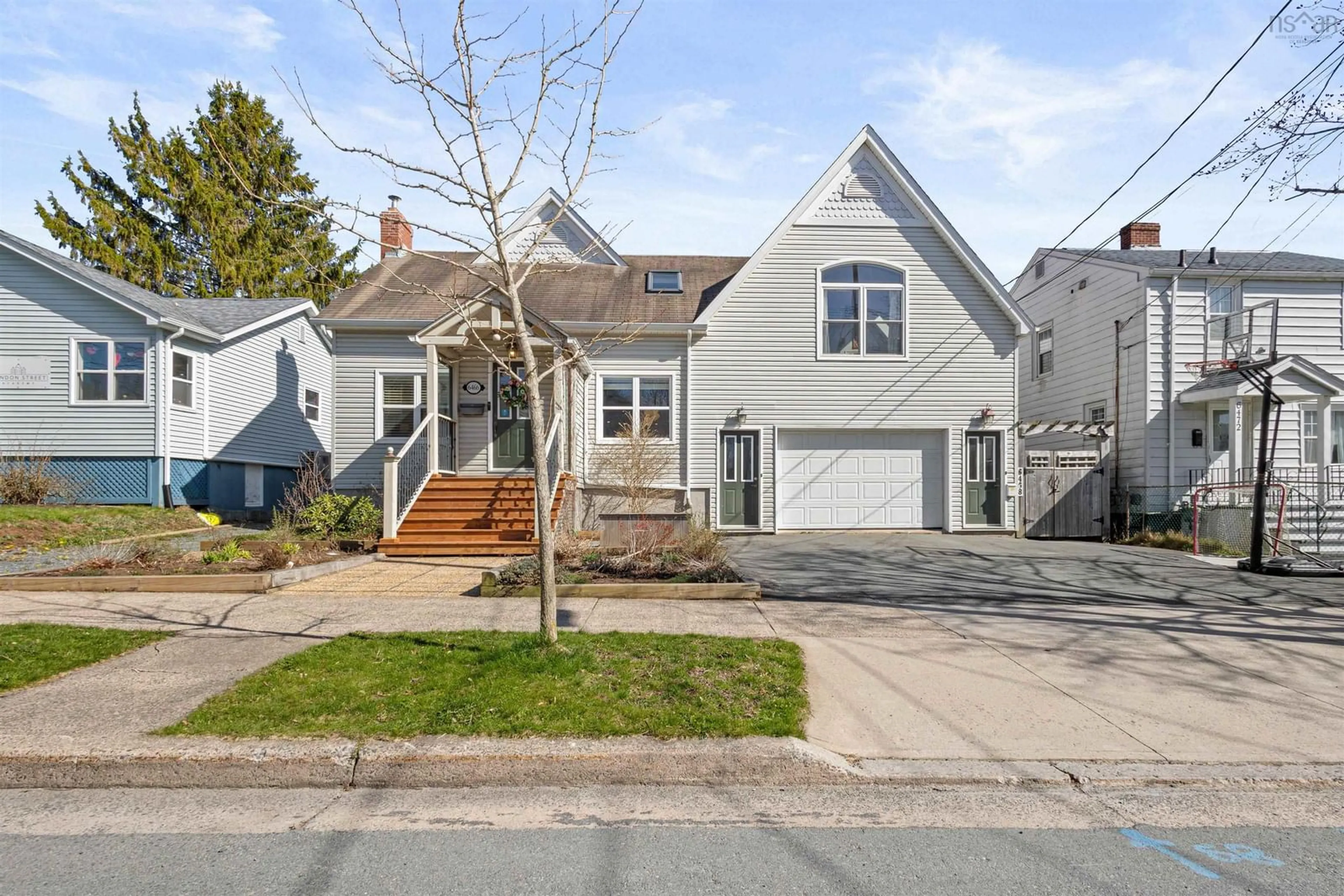 Home with vinyl exterior material, street for 6466 London St, Halifax Nova Scotia B3L 1X4