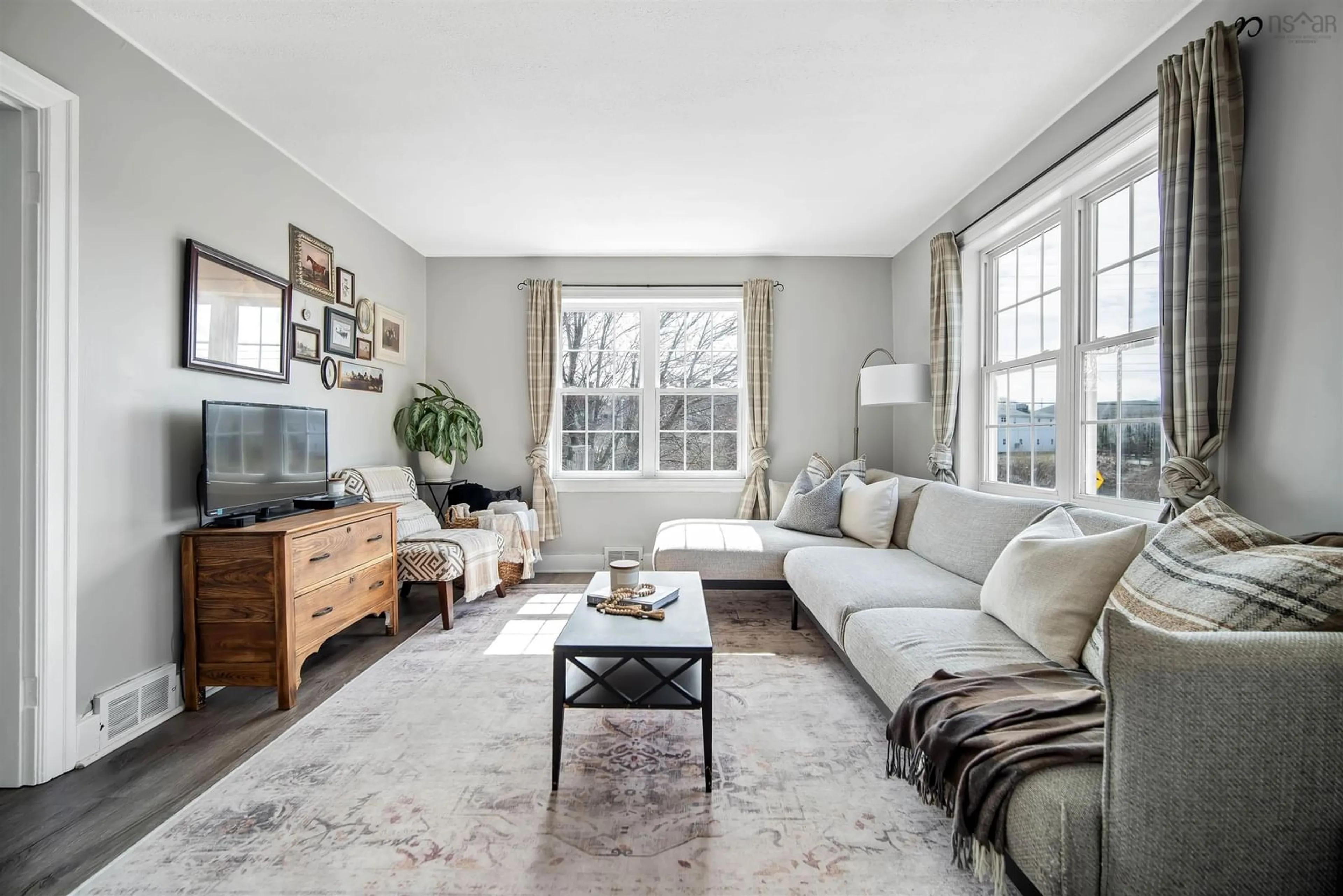 Living room with furniture, unknown for 11 Punch Bowl Dr, Halifax Nova Scotia B3P 2C4