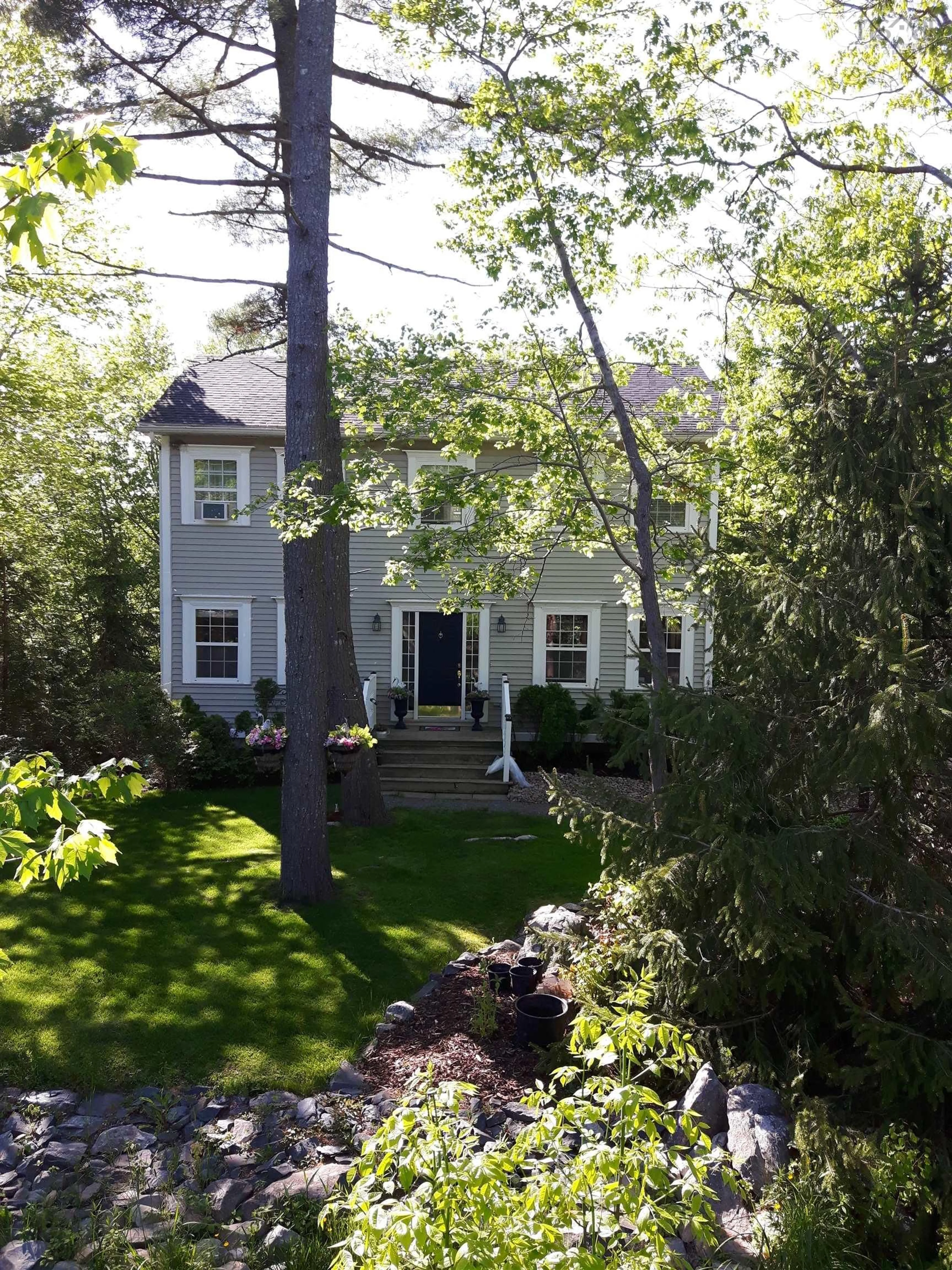 A pic from outside/outdoor area/front of a property/back of a property/a pic from drone, street for 37 Brackstone Crt, Lower Sackville Nova Scotia B4C 4G5