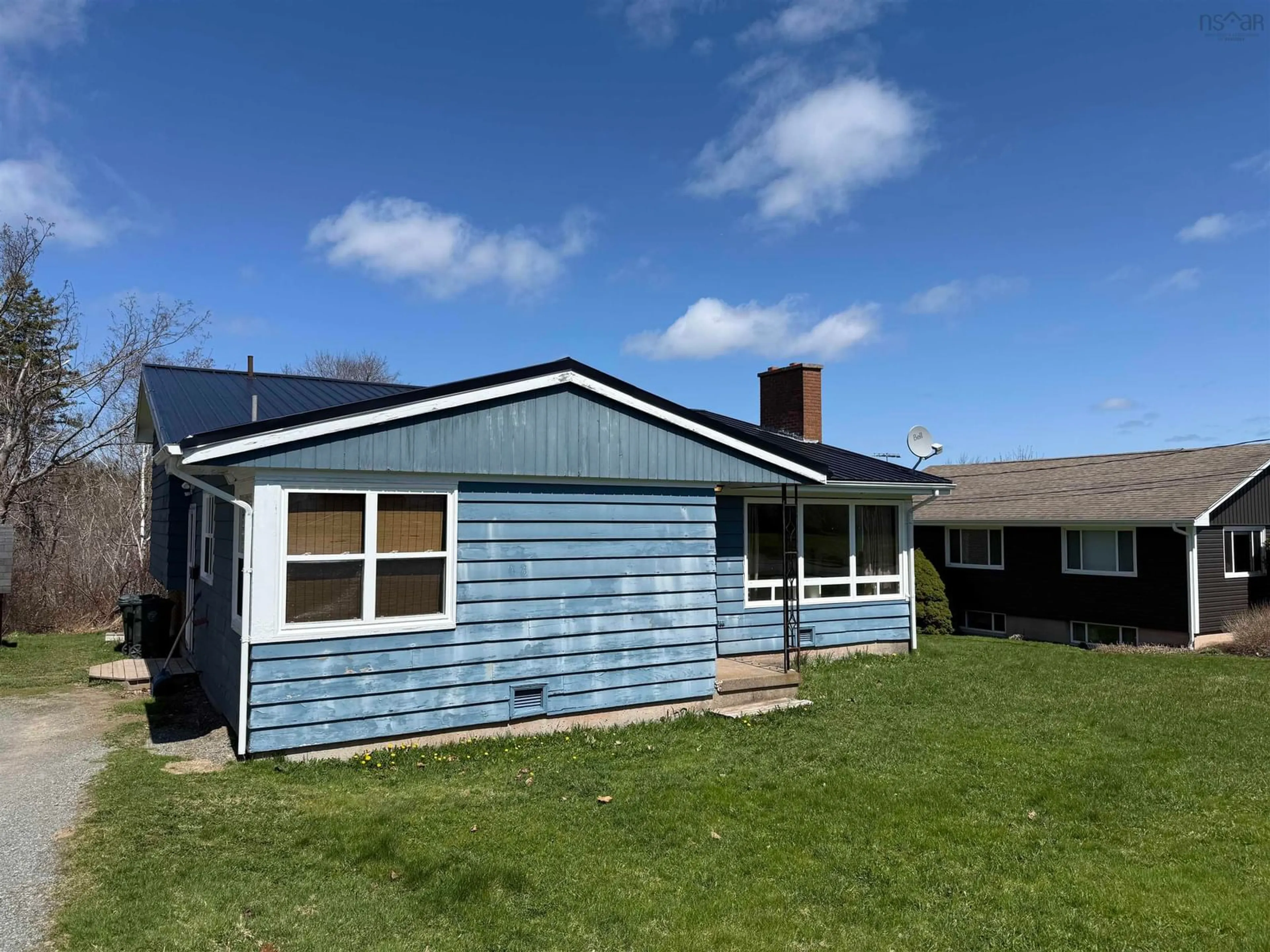 Home with vinyl exterior material, unknown for 68 Archie St, Antigonish Nova Scotia B2G 1L9