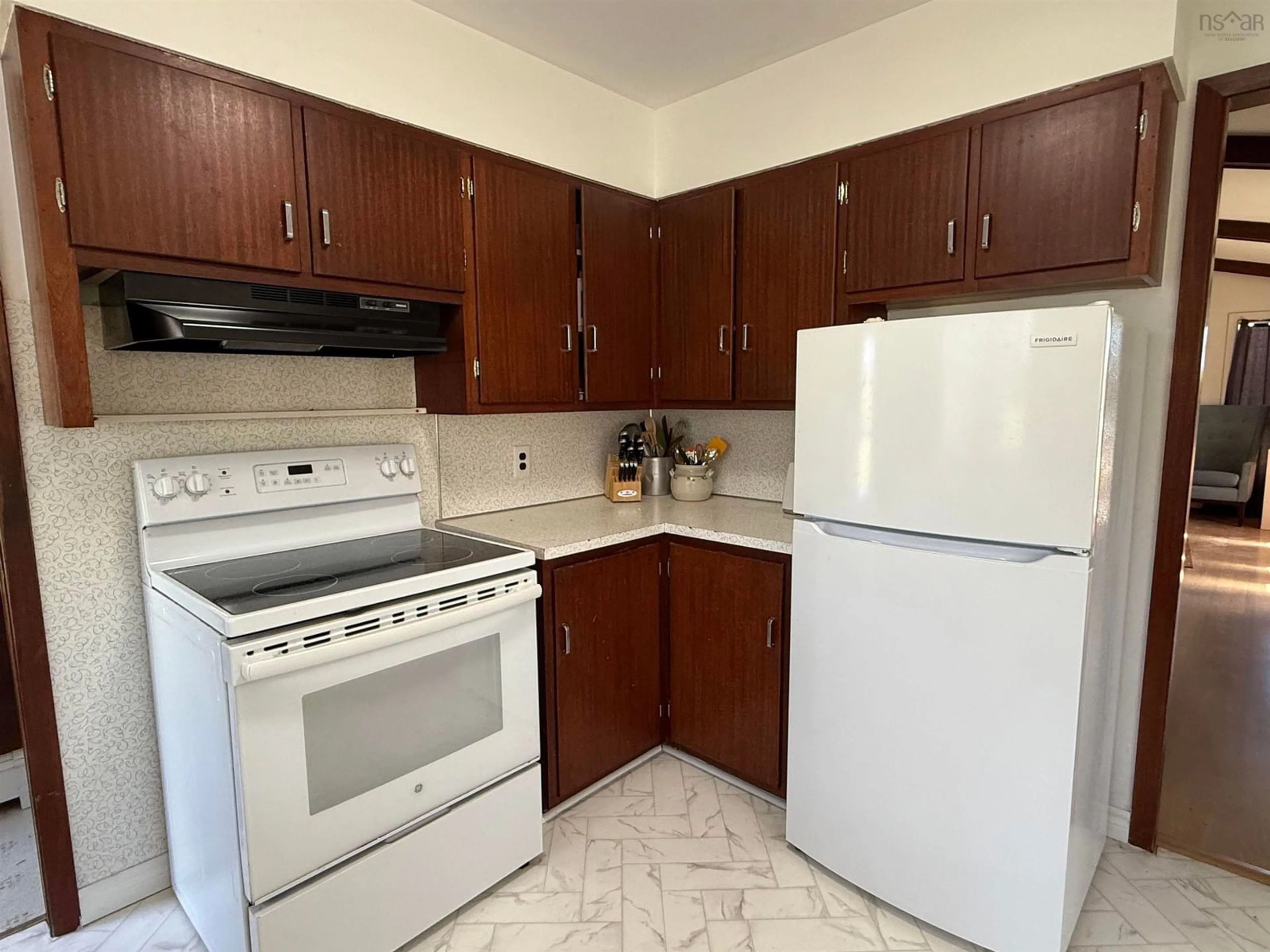 Standard kitchen, unknown for 68 Archie St, Antigonish Nova Scotia B2G 1L9
