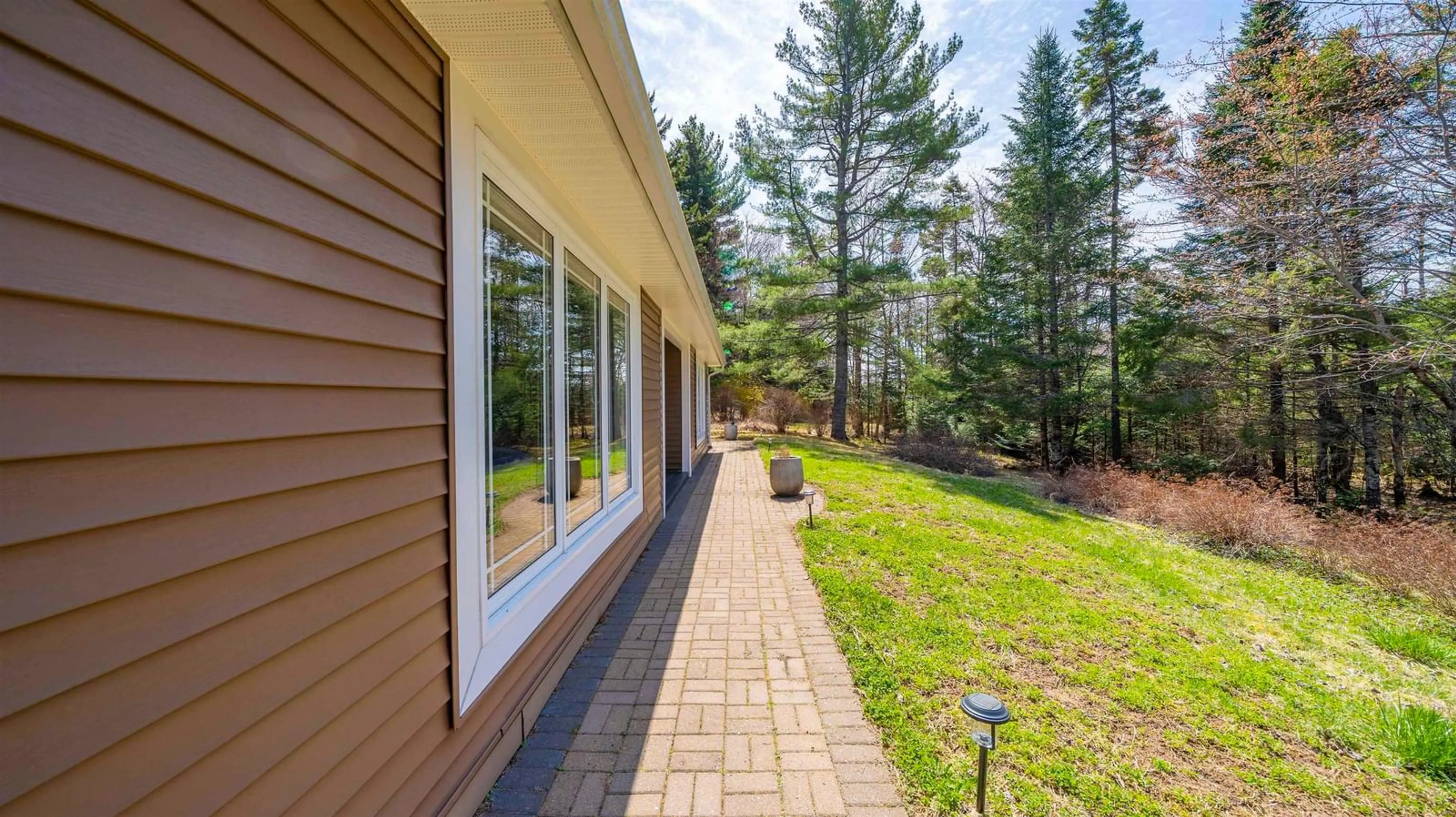 Unknown for 32 Lakeland St, Beaver Bank Nova Scotia B4G 1A5