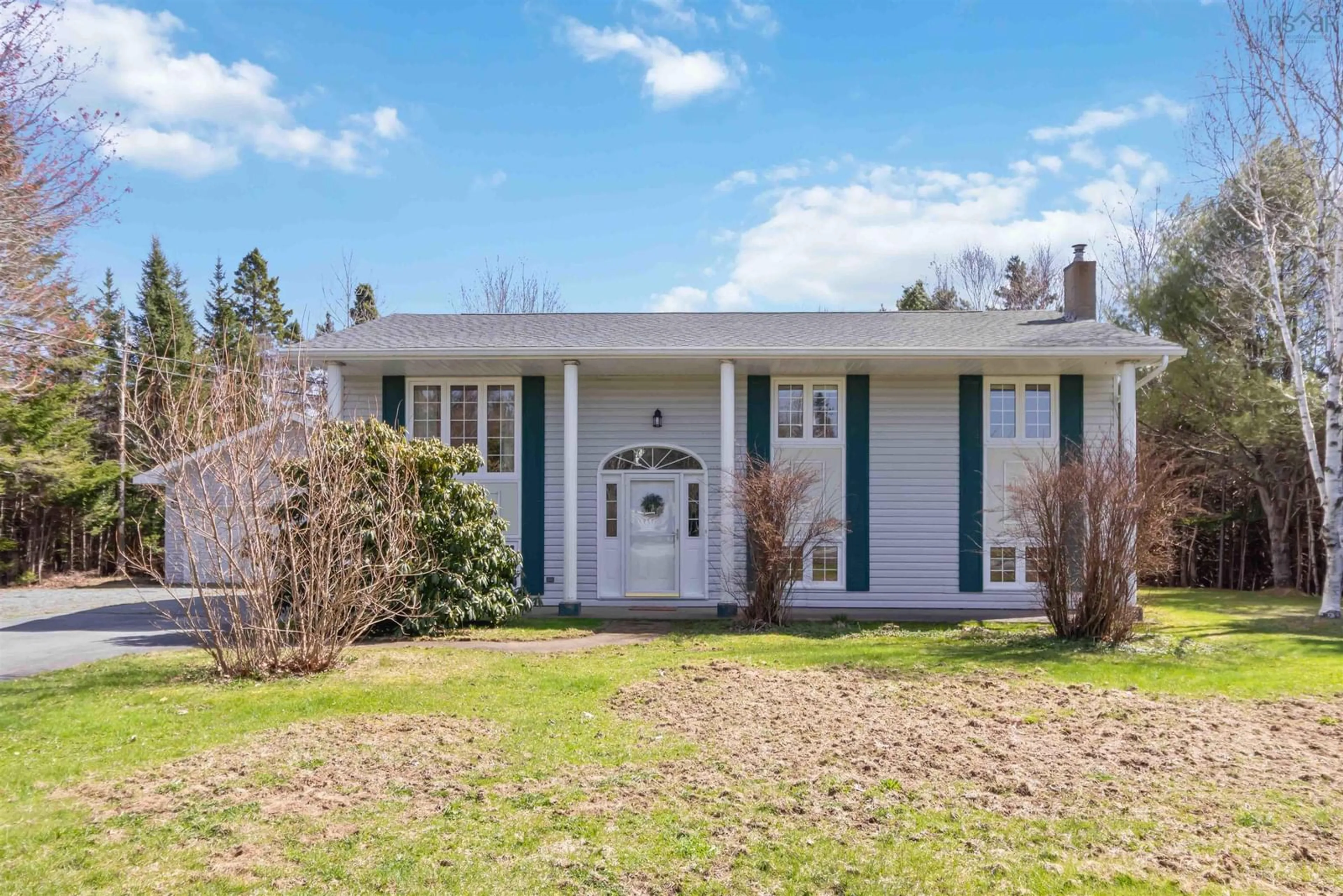Home with vinyl exterior material, unknown for 1 Jan Marie Dr, Lawrencetown Nova Scotia B2Z 1E2