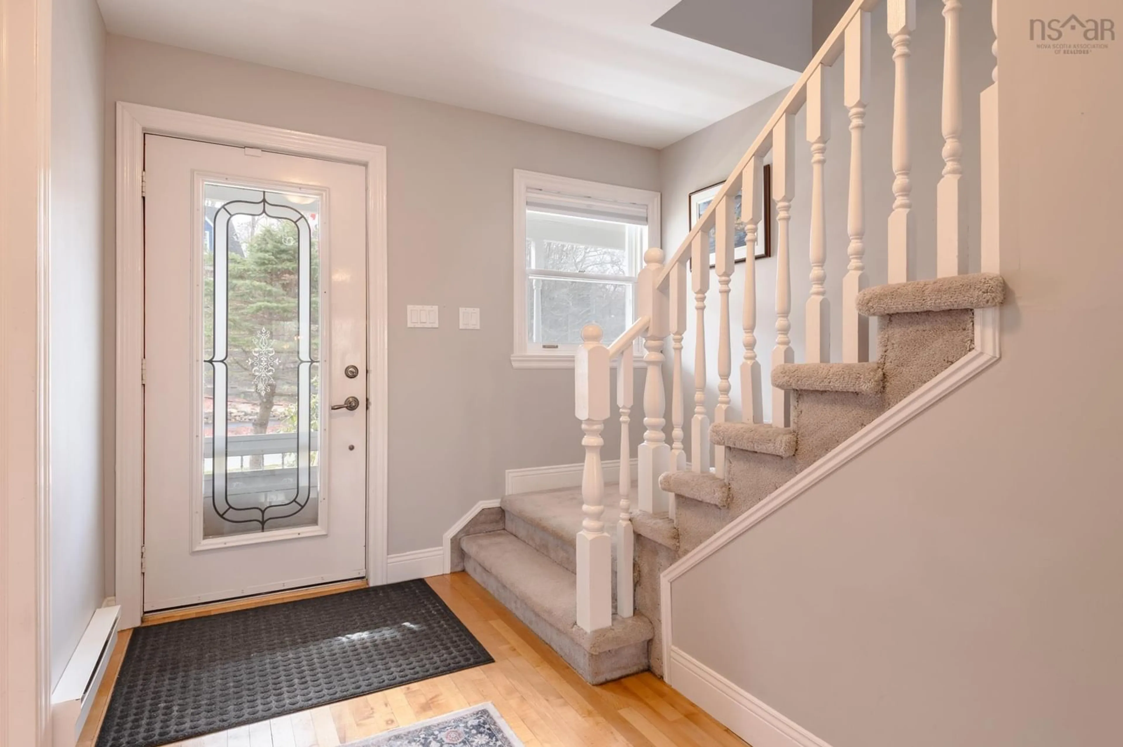 Indoor entryway for 78 Golf Links Rd, Bedford Nova Scotia B4A 2J3