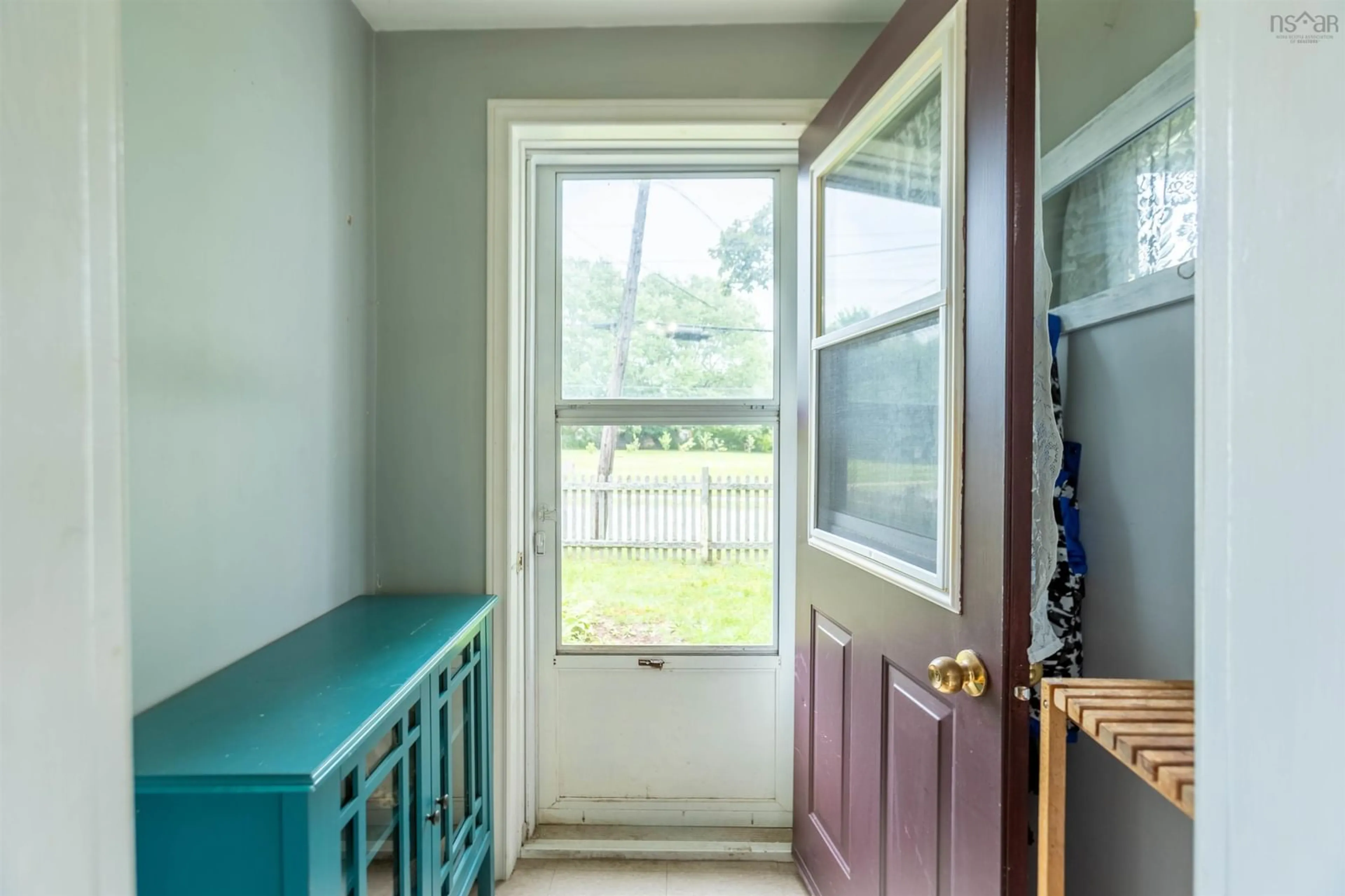 Indoor entryway for 15 Park St, Amherst Nova Scotia B4H 2R3