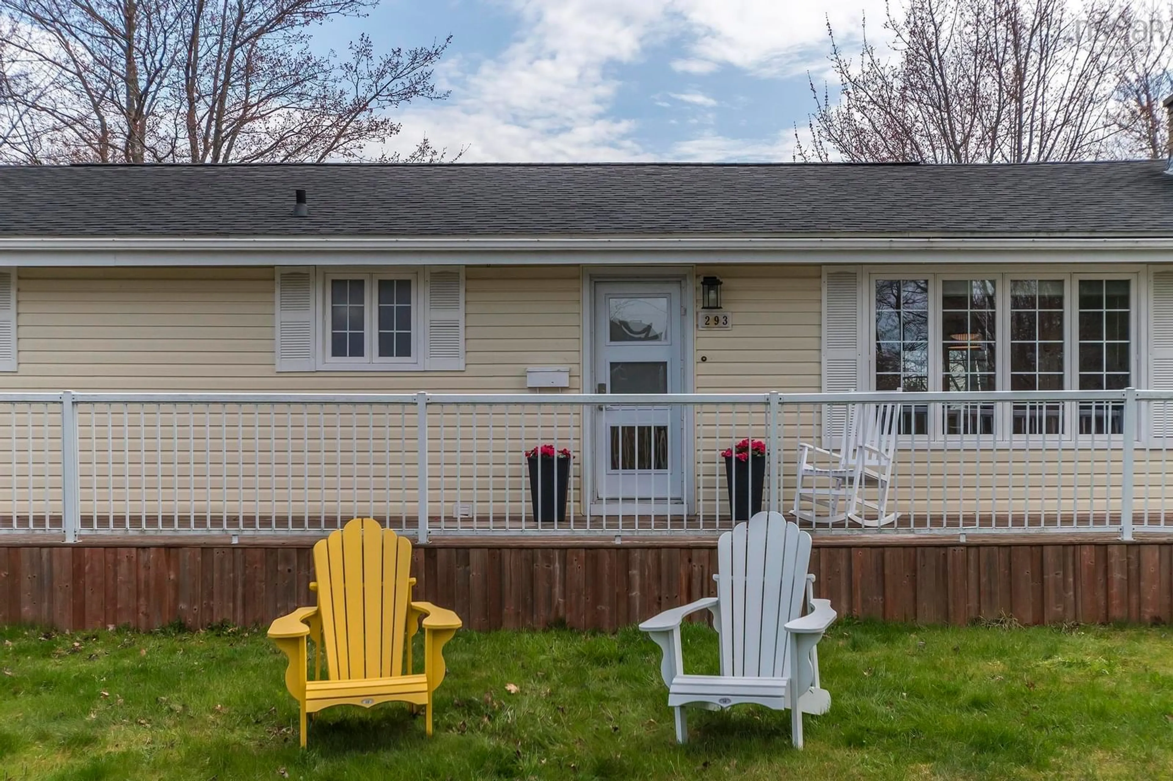 Patio, street for 293 Skyridge Ave, Lower Sackville Nova Scotia B4C 3C8
