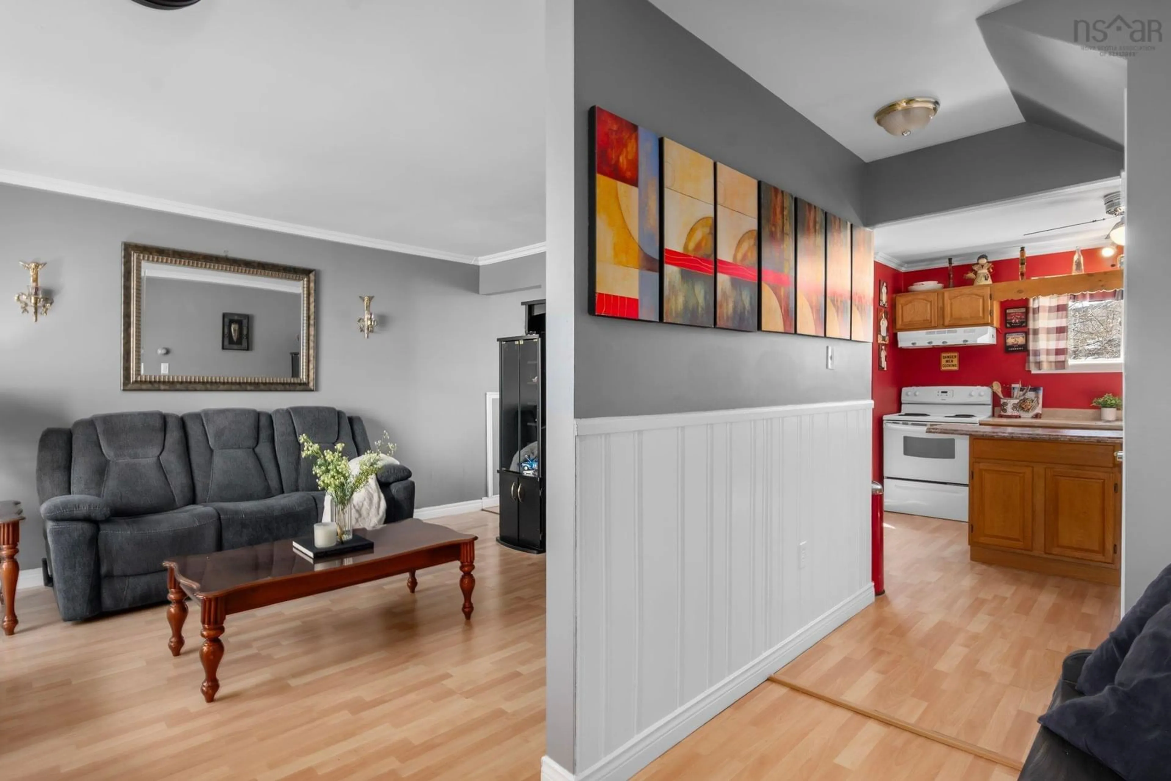 Indoor entryway for 42 Gordon Court, Lower Sackville Nova Scotia B4E 1W6