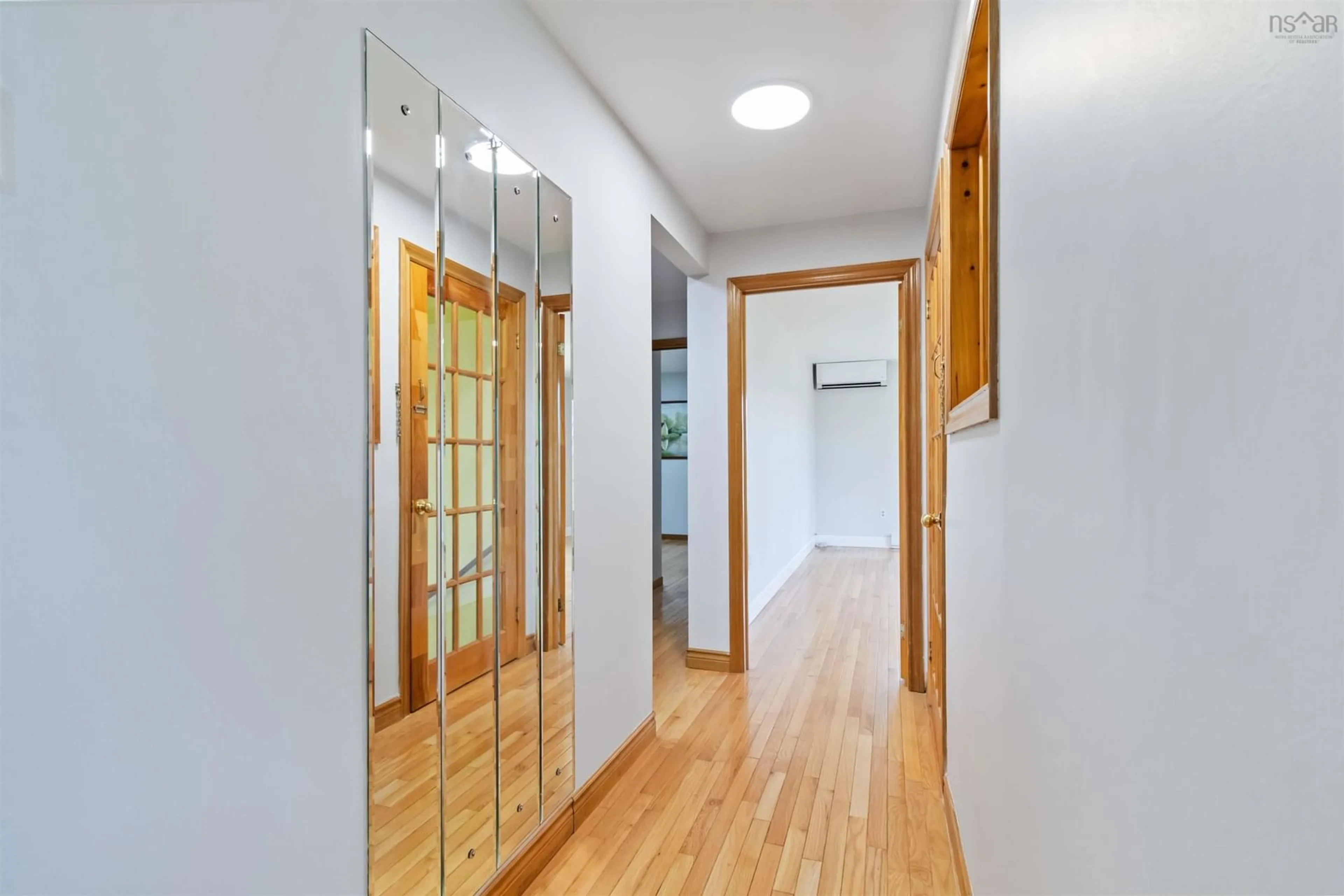 Indoor foyer for 6 Sylvia Ave, St. Croix Nova Scotia B0N 1L0