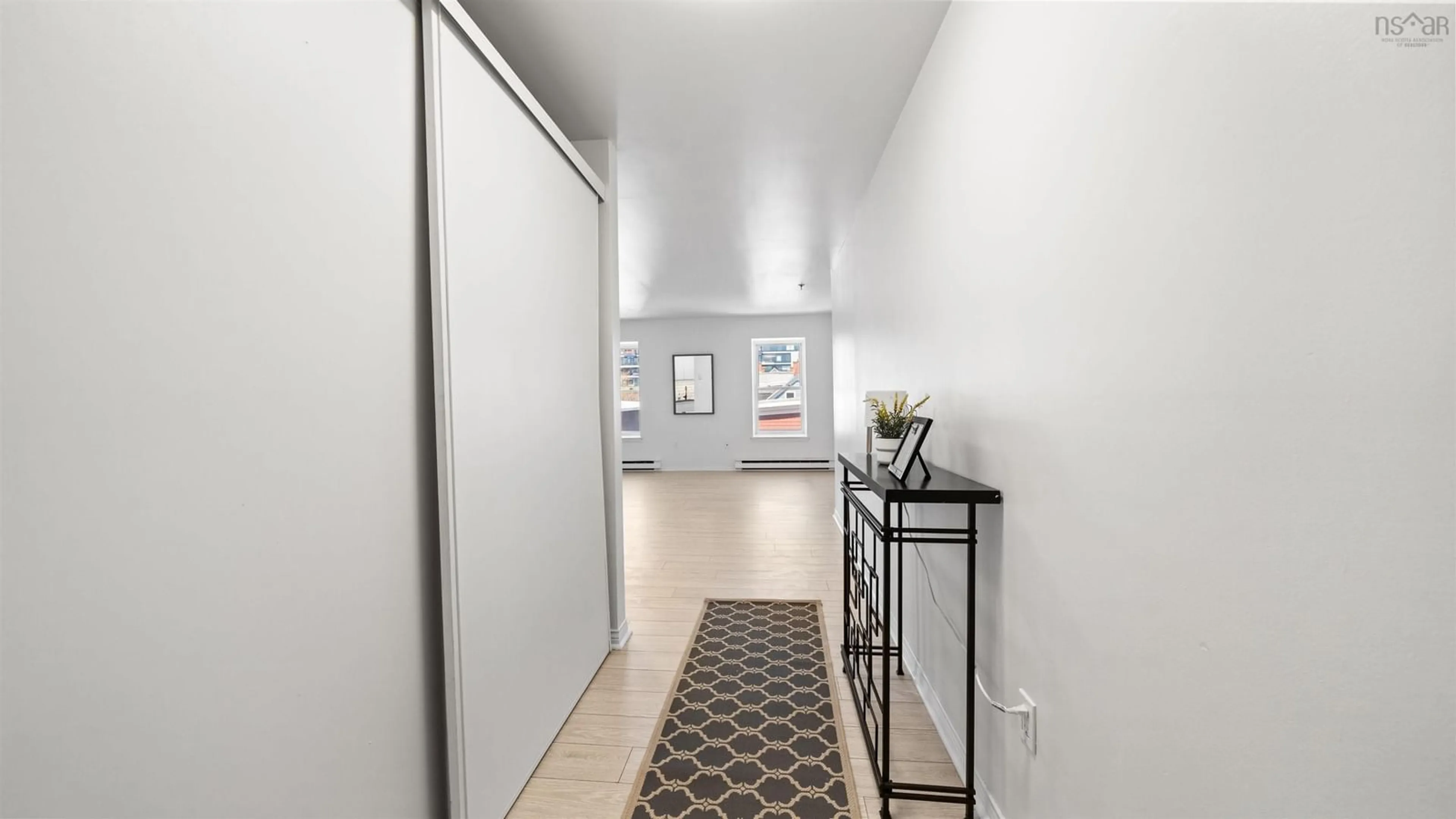 Indoor foyer for 1300 Queen St #34, Halifax Nova Scotia B3J 2H5