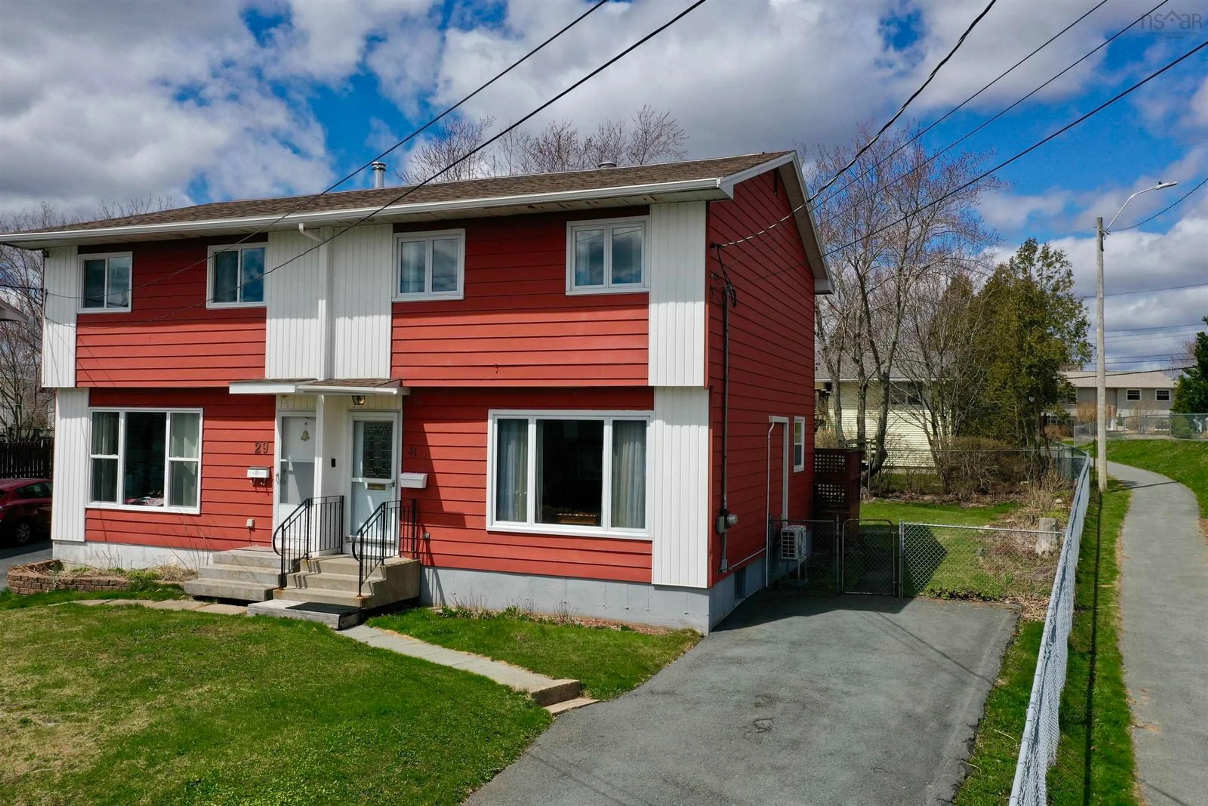 A pic from outside/outdoor area/front of a property/back of a property/a pic from drone, street for 31 Lillian Dr, Dartmouth Nova Scotia B2W 4B3