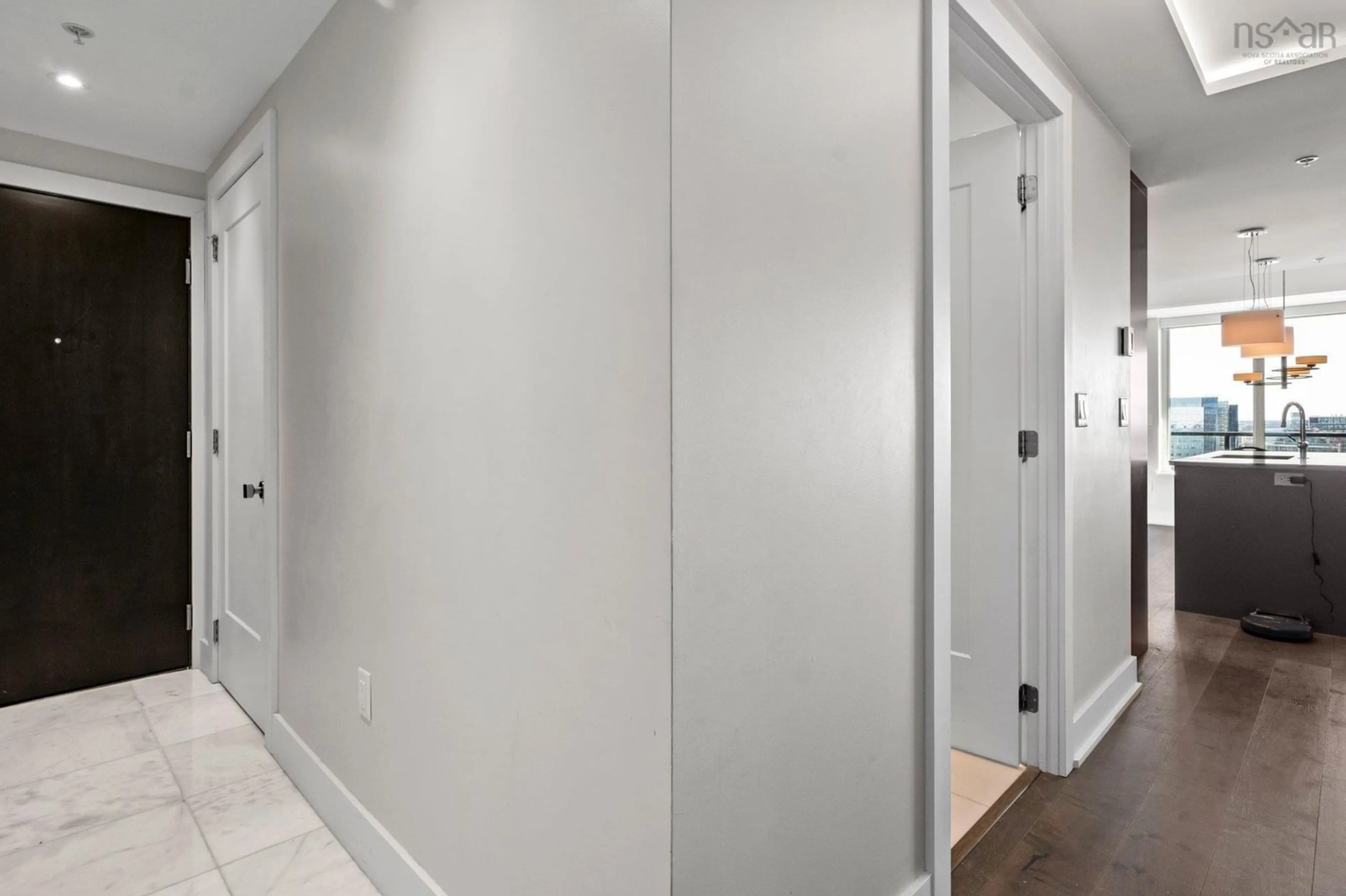Indoor entryway for 1585 South Park St #1005, Halifax Nova Scotia B3J 0H8