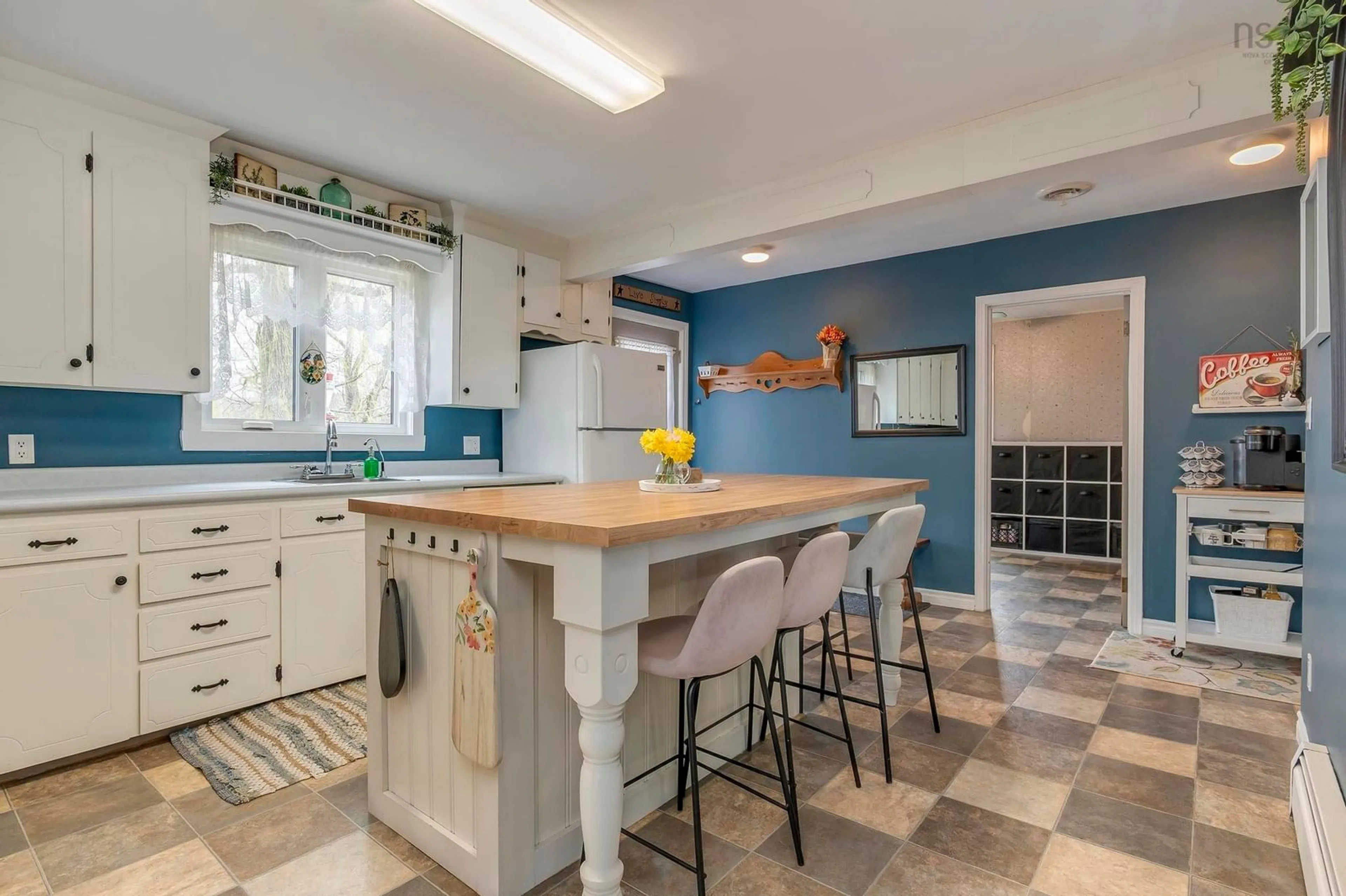 Open concept kitchen, ceramic/tile floor for 6994 Highway 201, South Williamston Nova Scotia B0S 1M0