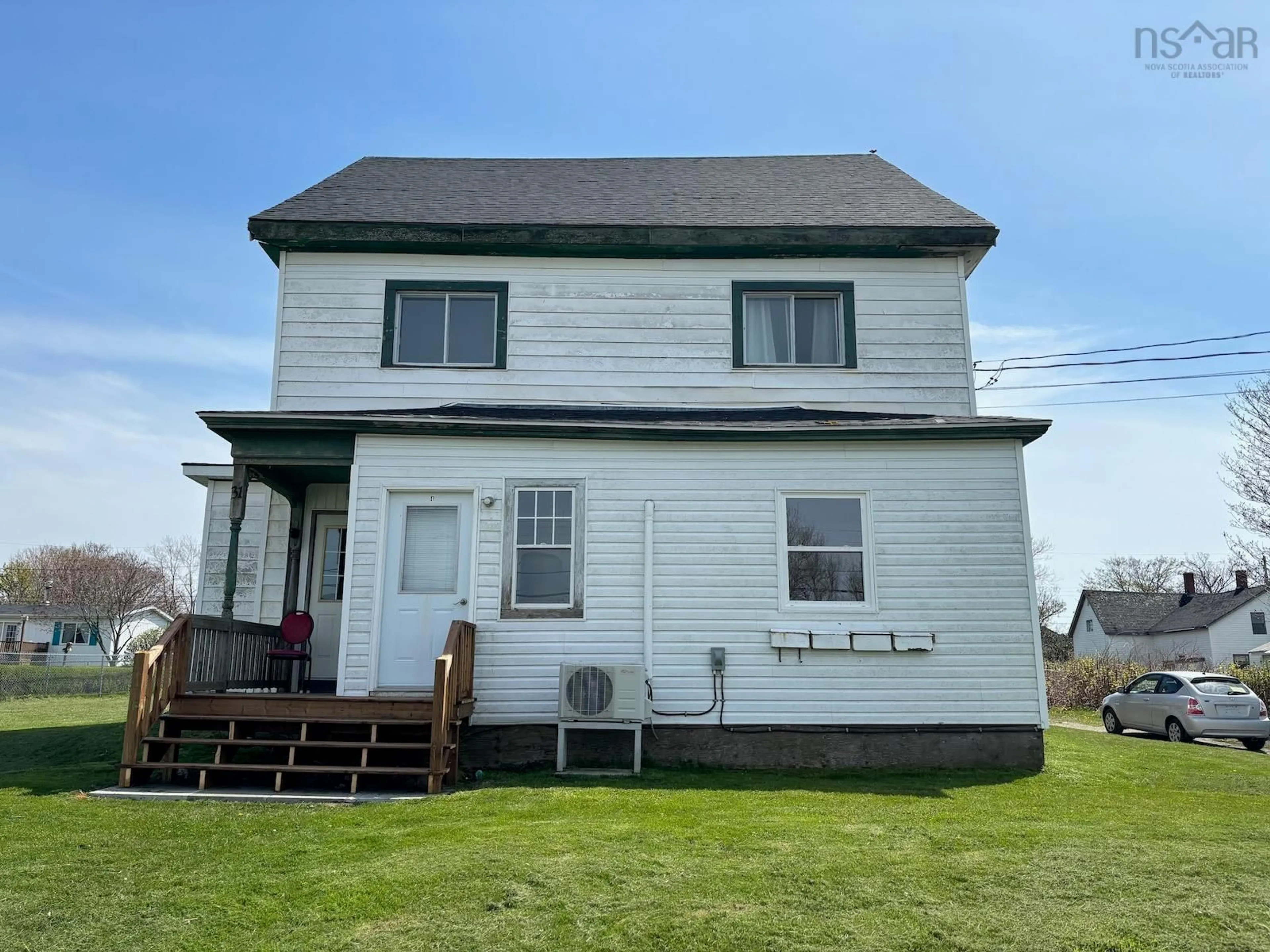 A pic from outside/outdoor area/front of a property/back of a property/a pic from drone, building for 31 Tooker St, Yarmouth Nova Scotia B5A 3S6