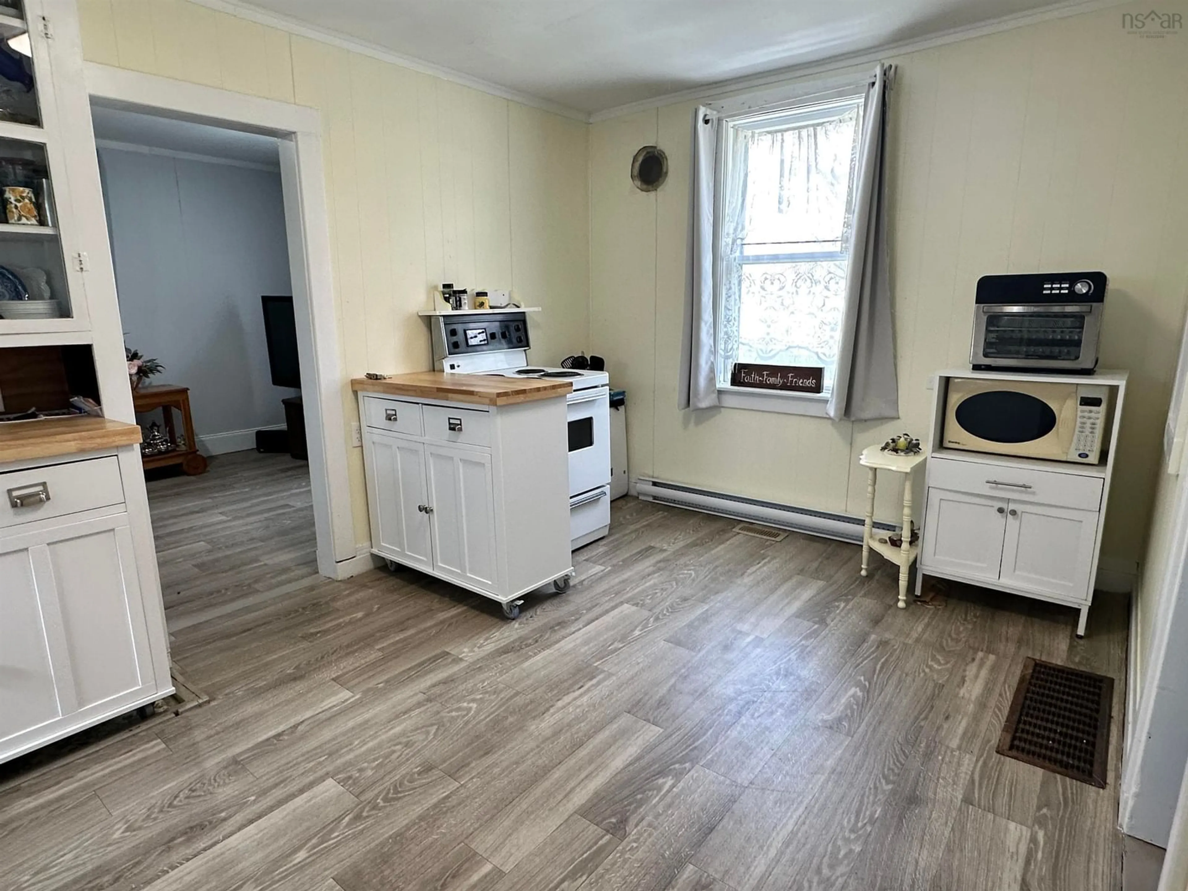 A pic of a room for 4087 Highway 3, Brooklyn Nova Scotia B0J 1H0