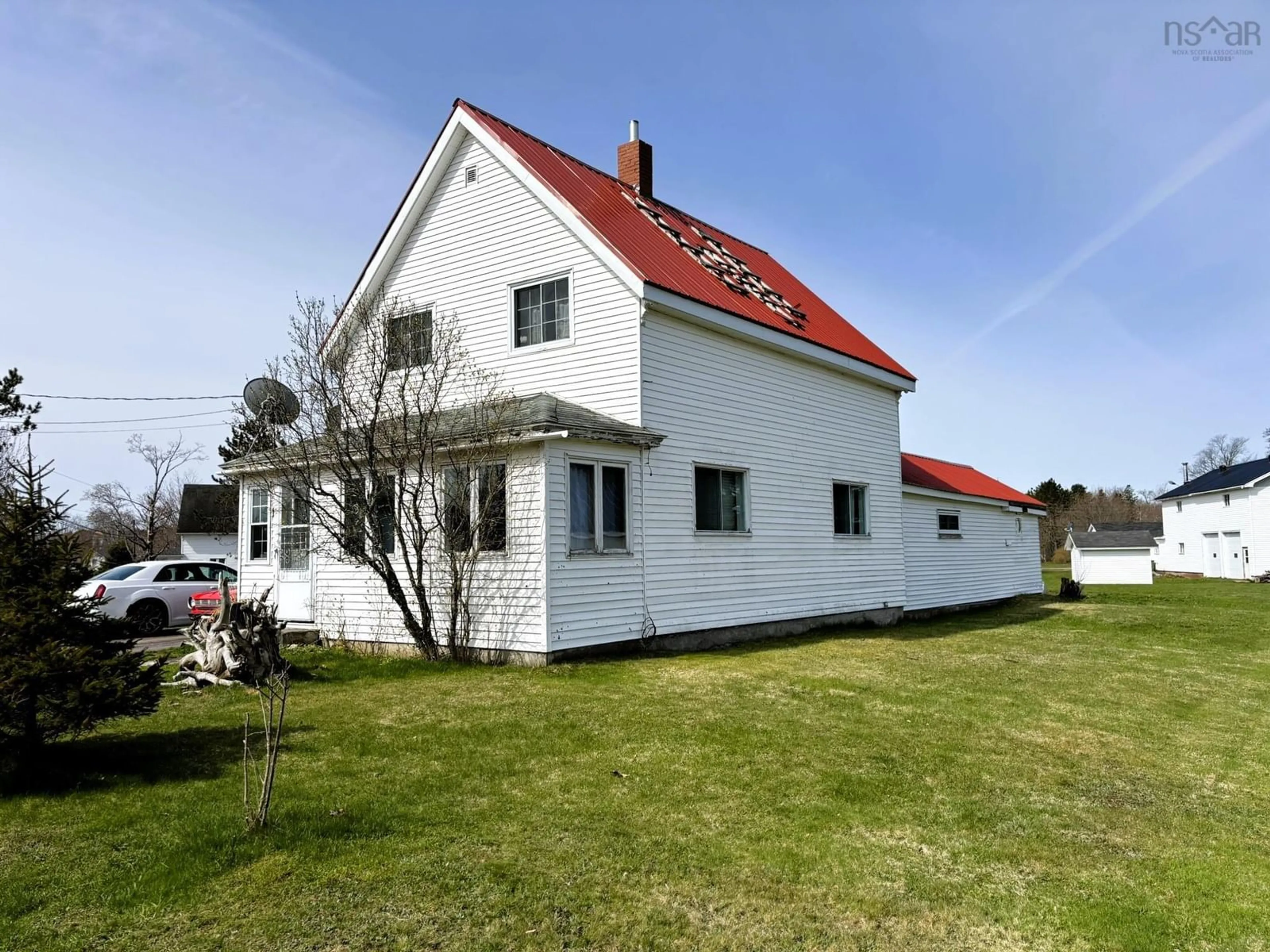 A pic from outside/outdoor area/front of a property/back of a property/a pic from drone, building for 1 Beaverdam Rd, Parrsboro Nova Scotia B0M 1S0