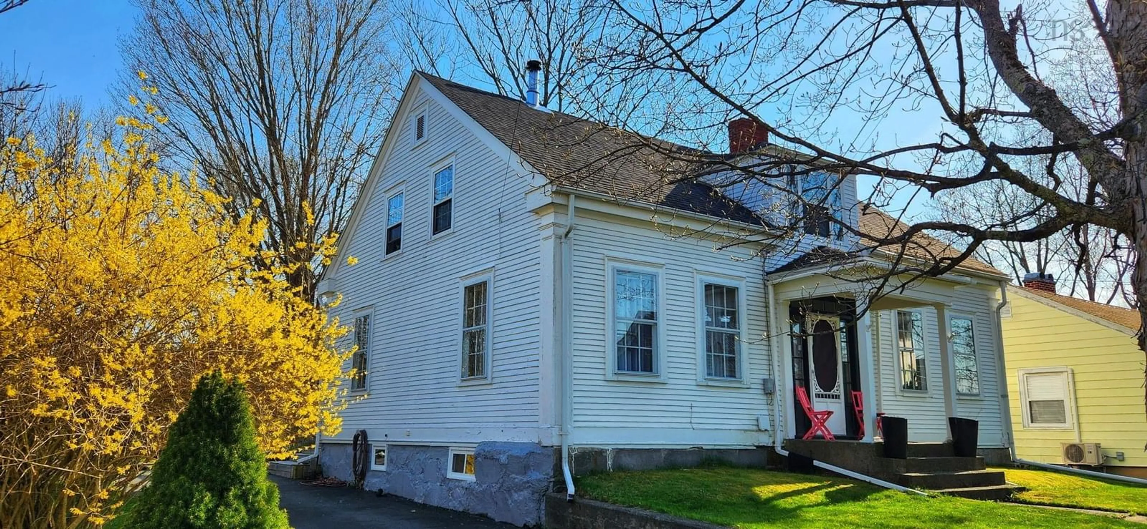 Unknown for 475 Main St, Liverpool Nova Scotia B0T 1K0