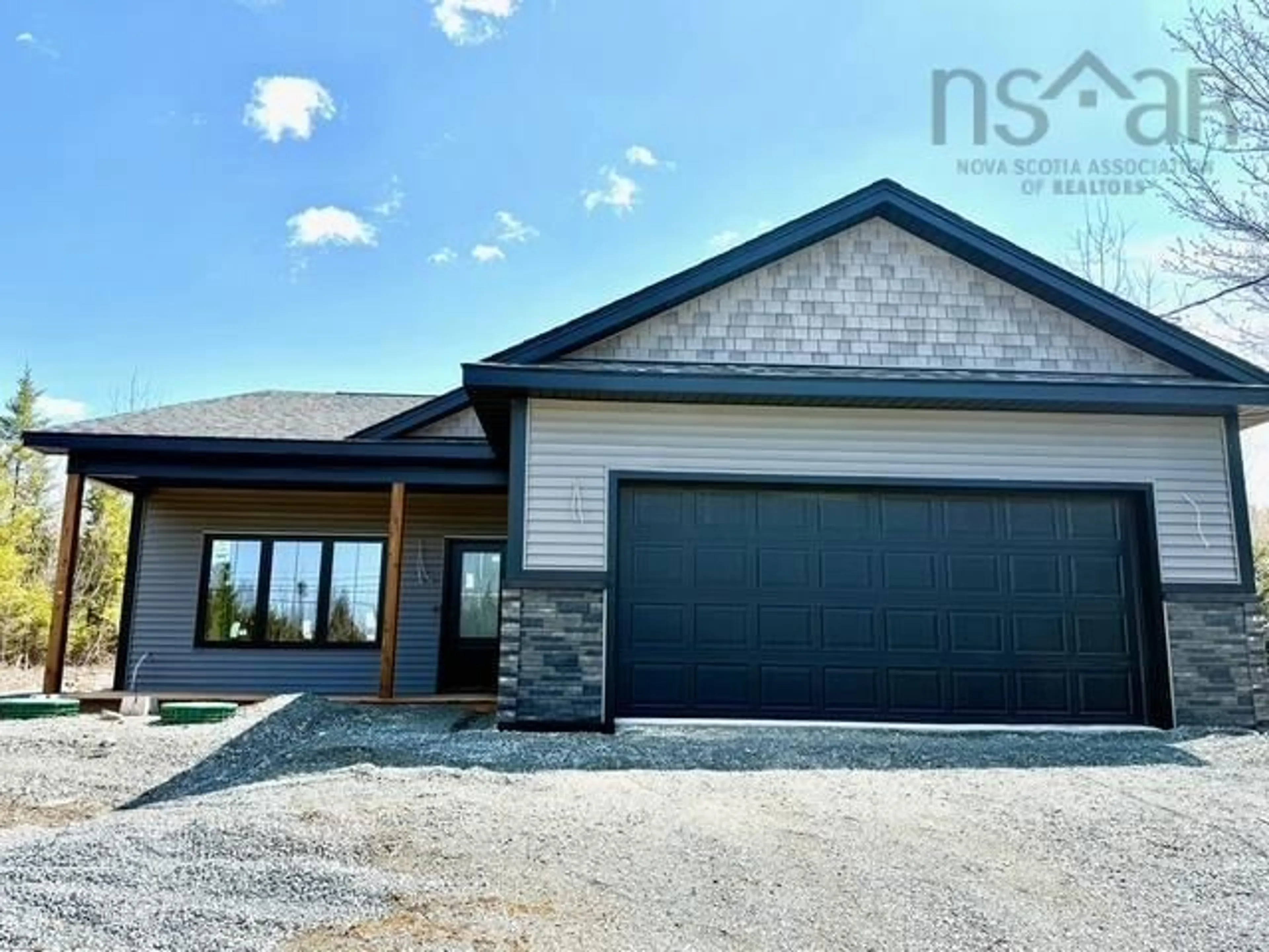 Home with vinyl exterior material, unknown for 121 Grandview Terr, East Uniacke Nova Scotia B0N 1Z0
