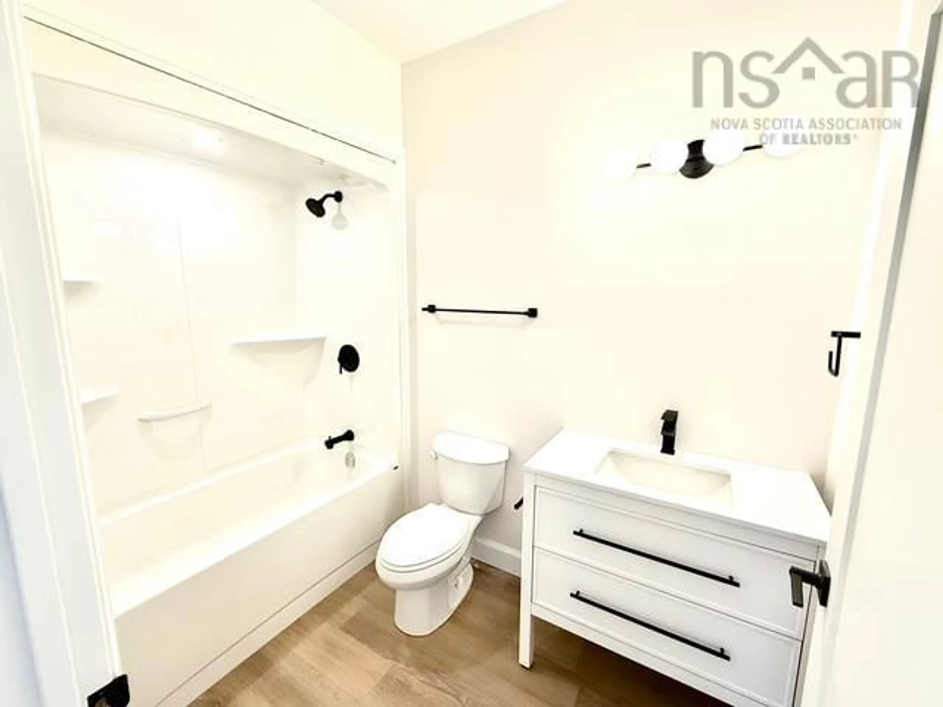 Standard bathroom, ceramic/tile floor for 121 Grandview Terr, East Uniacke Nova Scotia B0N 1Z0