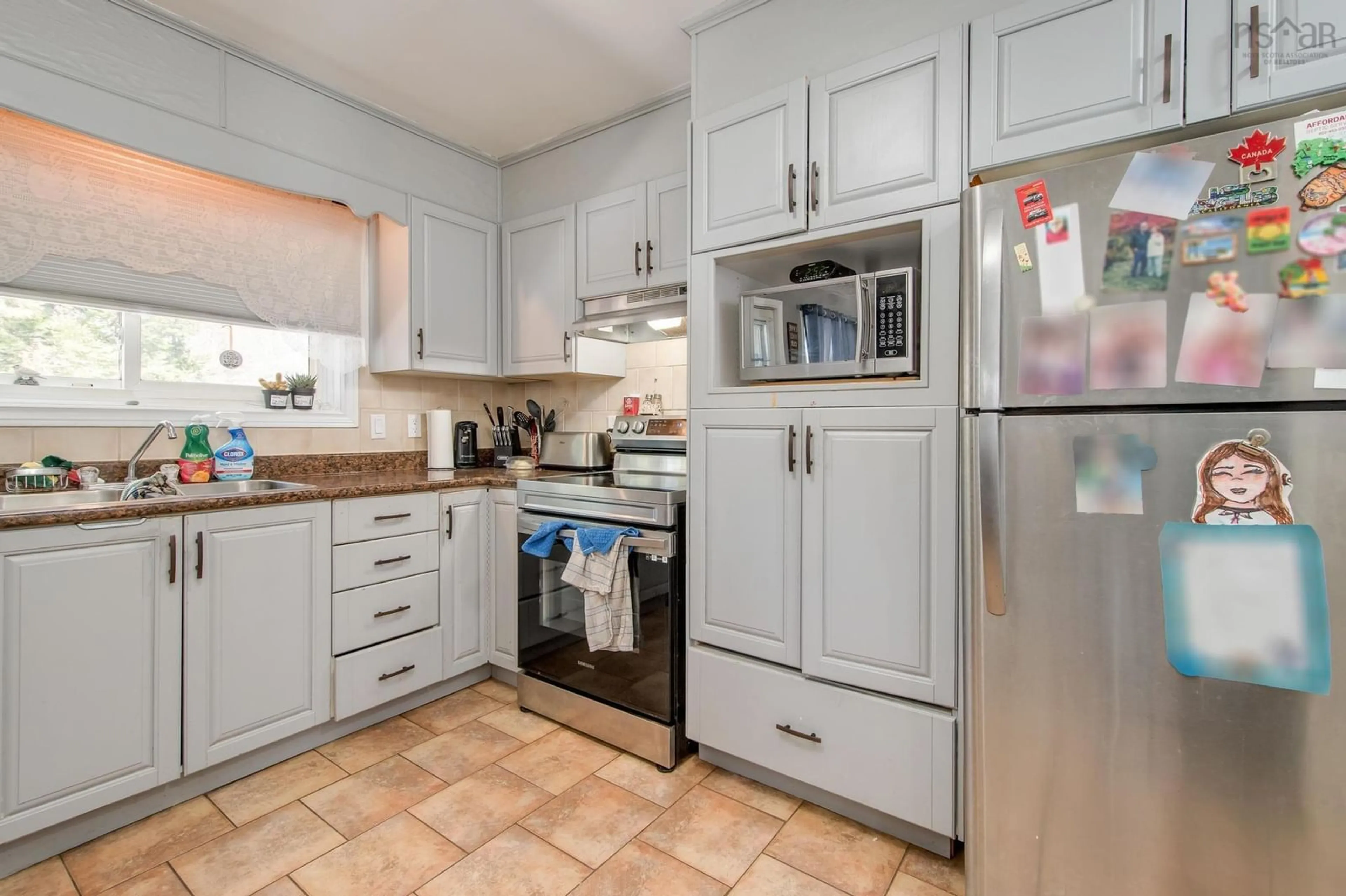 Standard kitchen, ceramic/tile floor for 5 Clearwater Dr, Timberlea Nova Scotia B3T 1C3