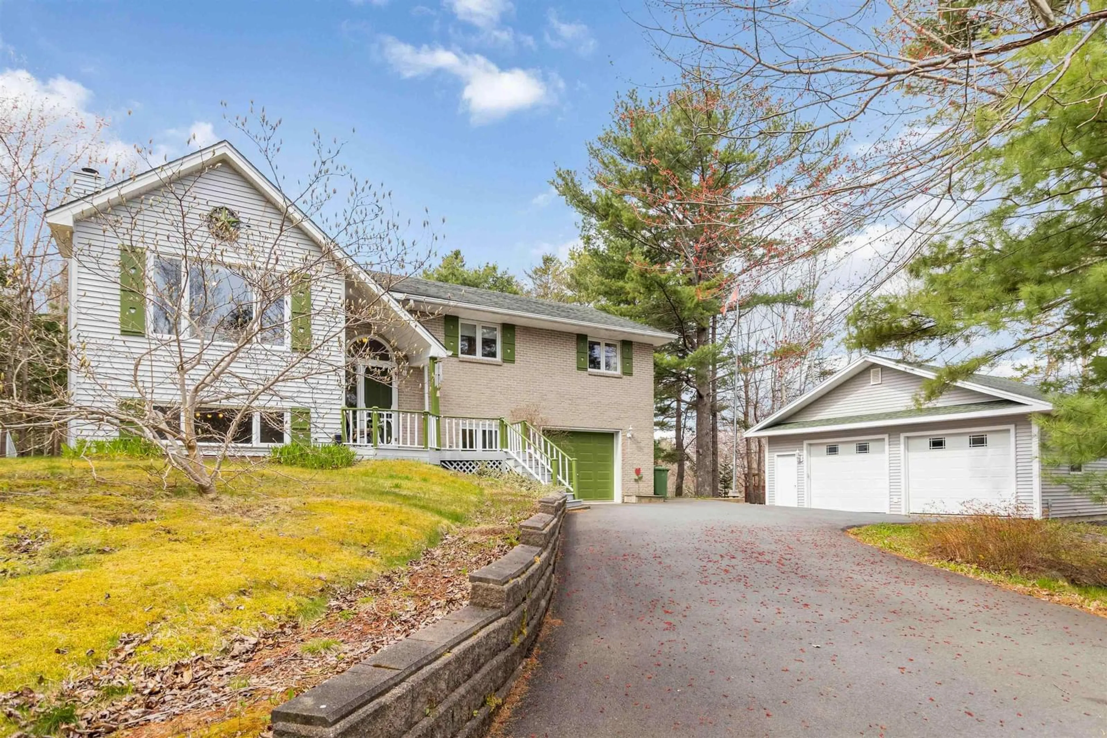 A pic from outside/outdoor area/front of a property/back of a property/a pic from drone, street for 43 Stone Mount Dr, Lower Sackville Nova Scotia B4C 4A2