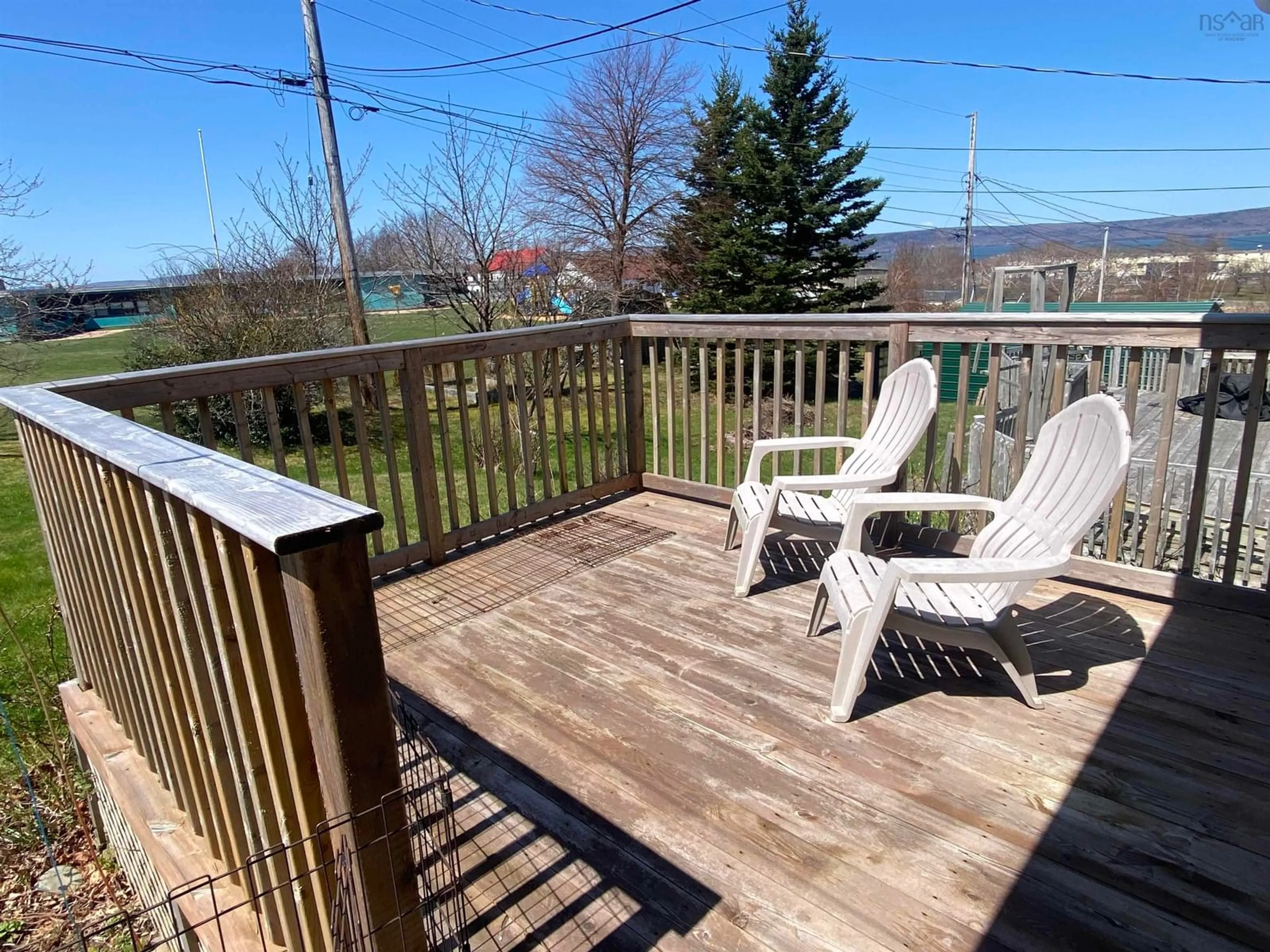 Patio, water/lake/river/ocean view for 169 Spritsail Rd, Cornwallis Park Nova Scotia B0S 1H0