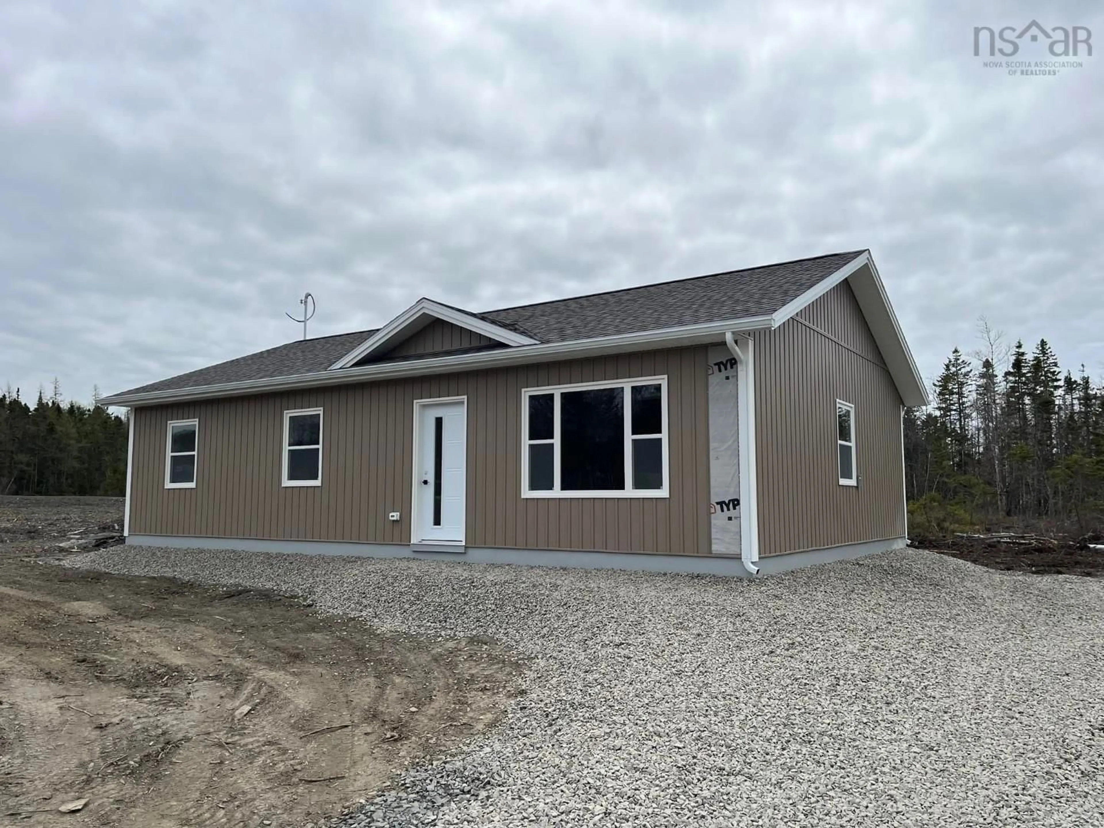 Home with vinyl exterior material, building for 4253 325 Hwy, Newcombville Nova Scotia B4V 7W1