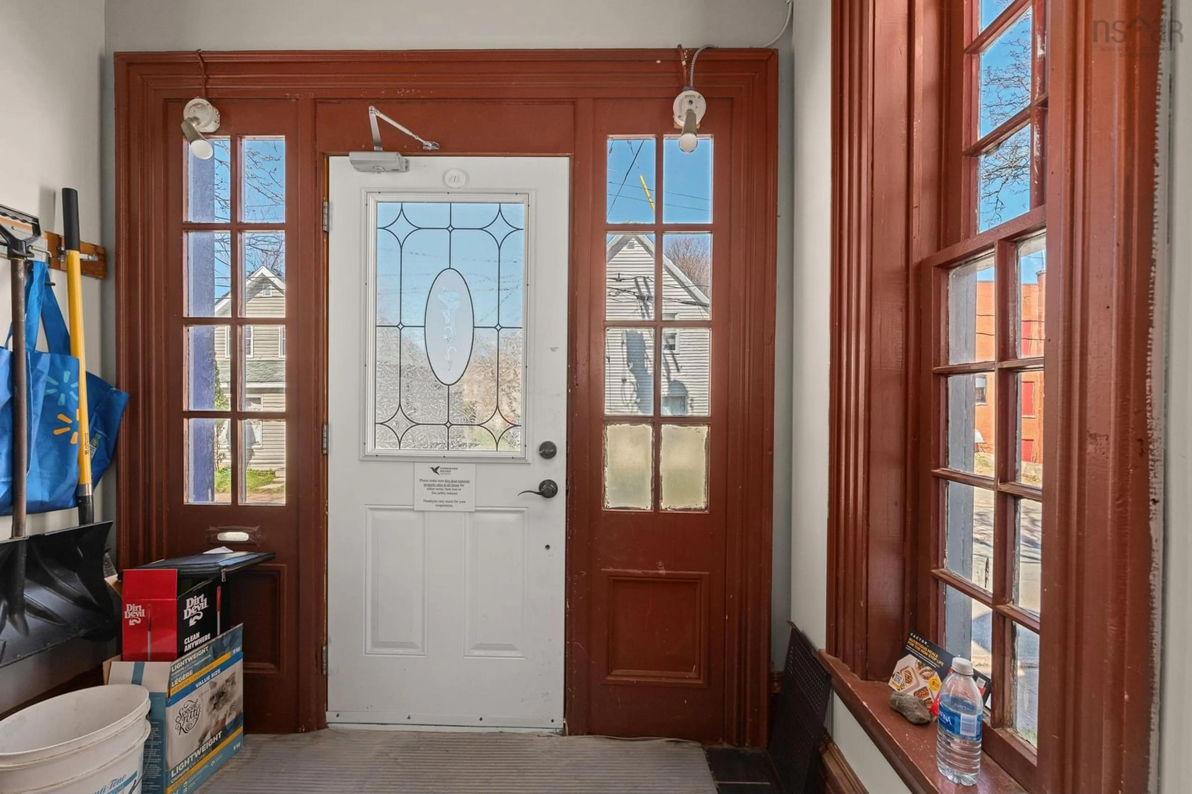 Indoor entryway for 220 James St, New Glasgow Nova Scotia B2H 2Z1