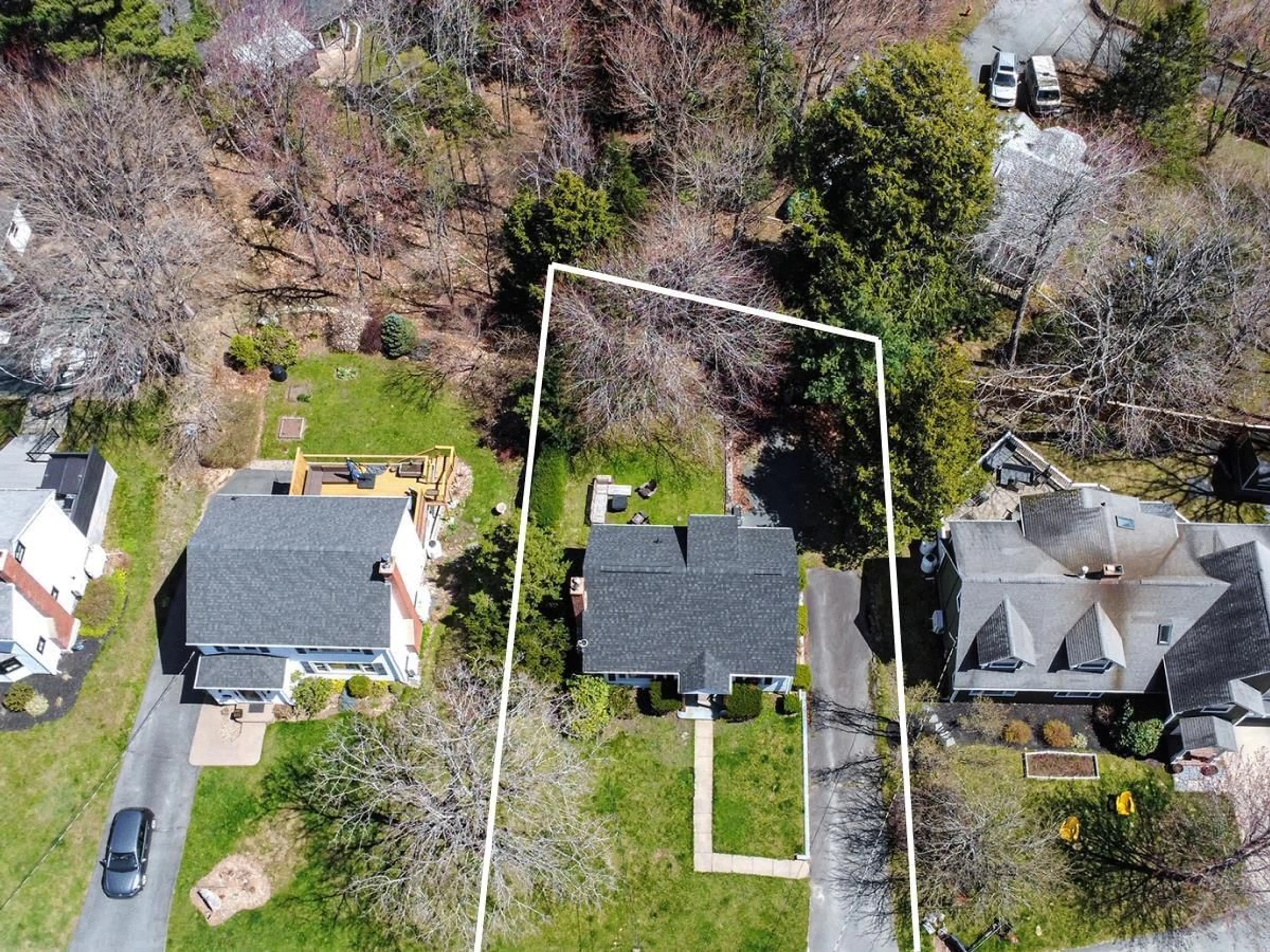A pic from outside/outdoor area/front of a property/back of a property/a pic from drone, street for 38 Walton Dr, Halifax Nova Scotia B3N 1X7