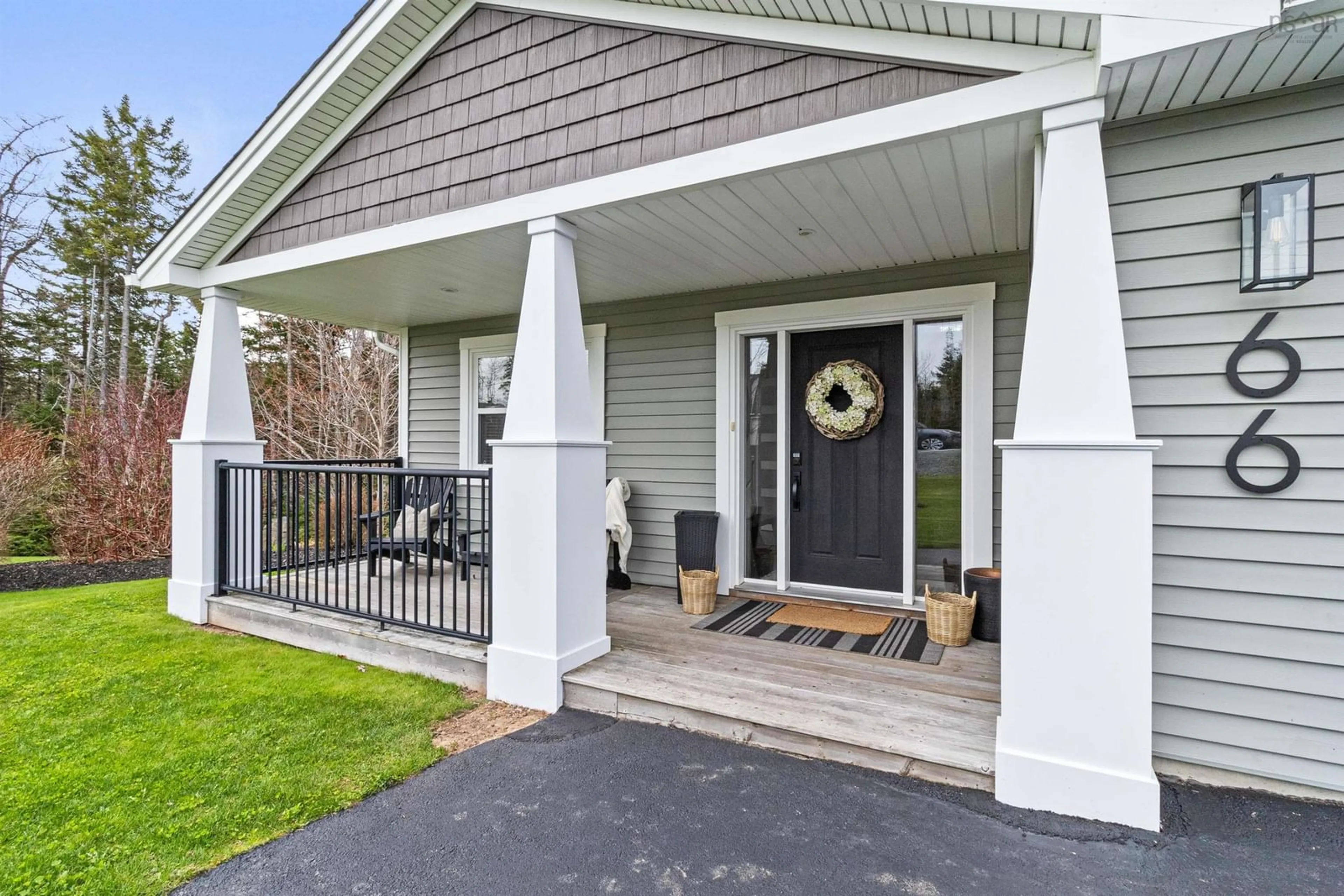 Indoor entryway for 66 Clivedon Crt, Fall River Nova Scotia B2T 0L5