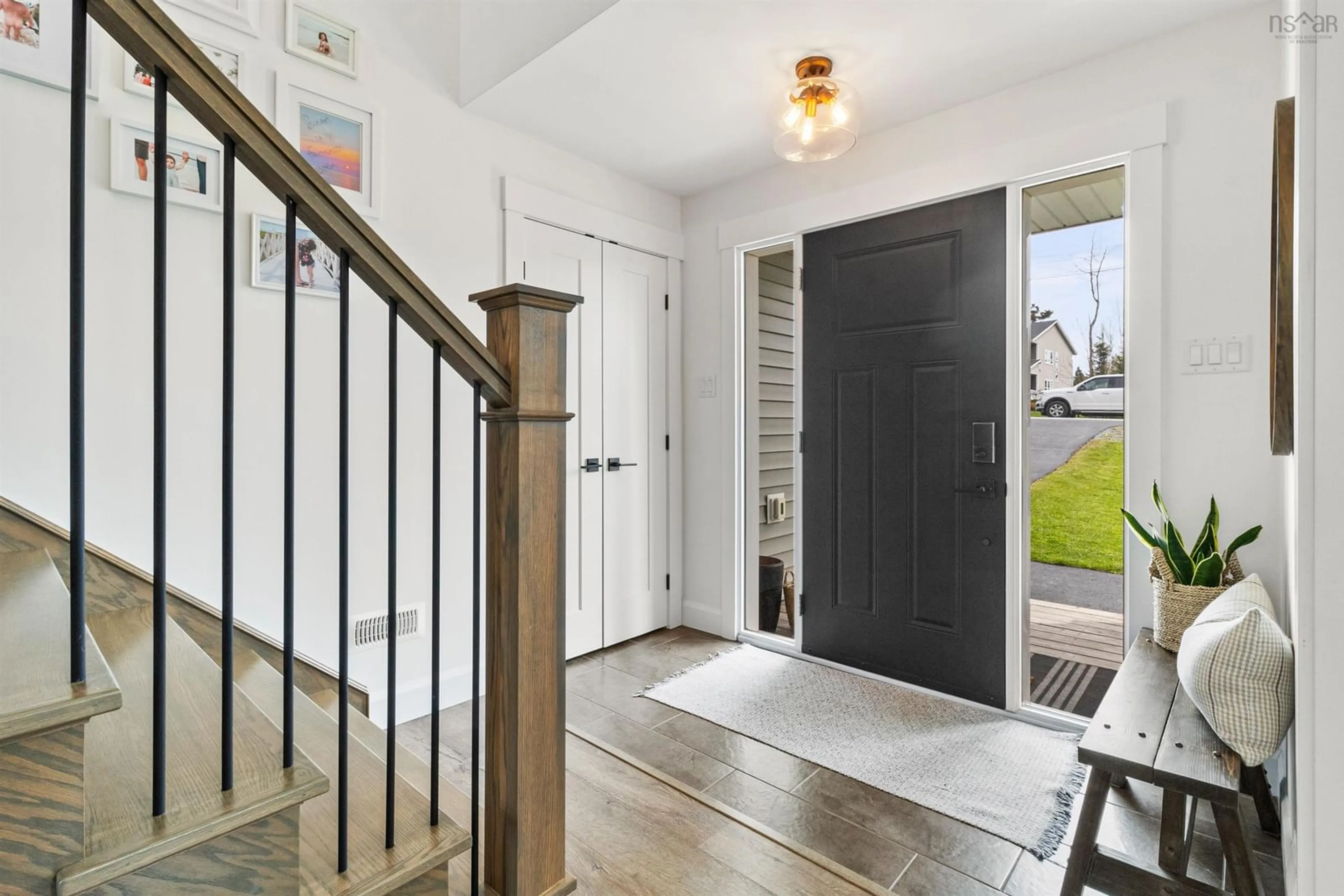 Indoor entryway for 66 Clivedon Crt, Fall River Nova Scotia B2T 0L5