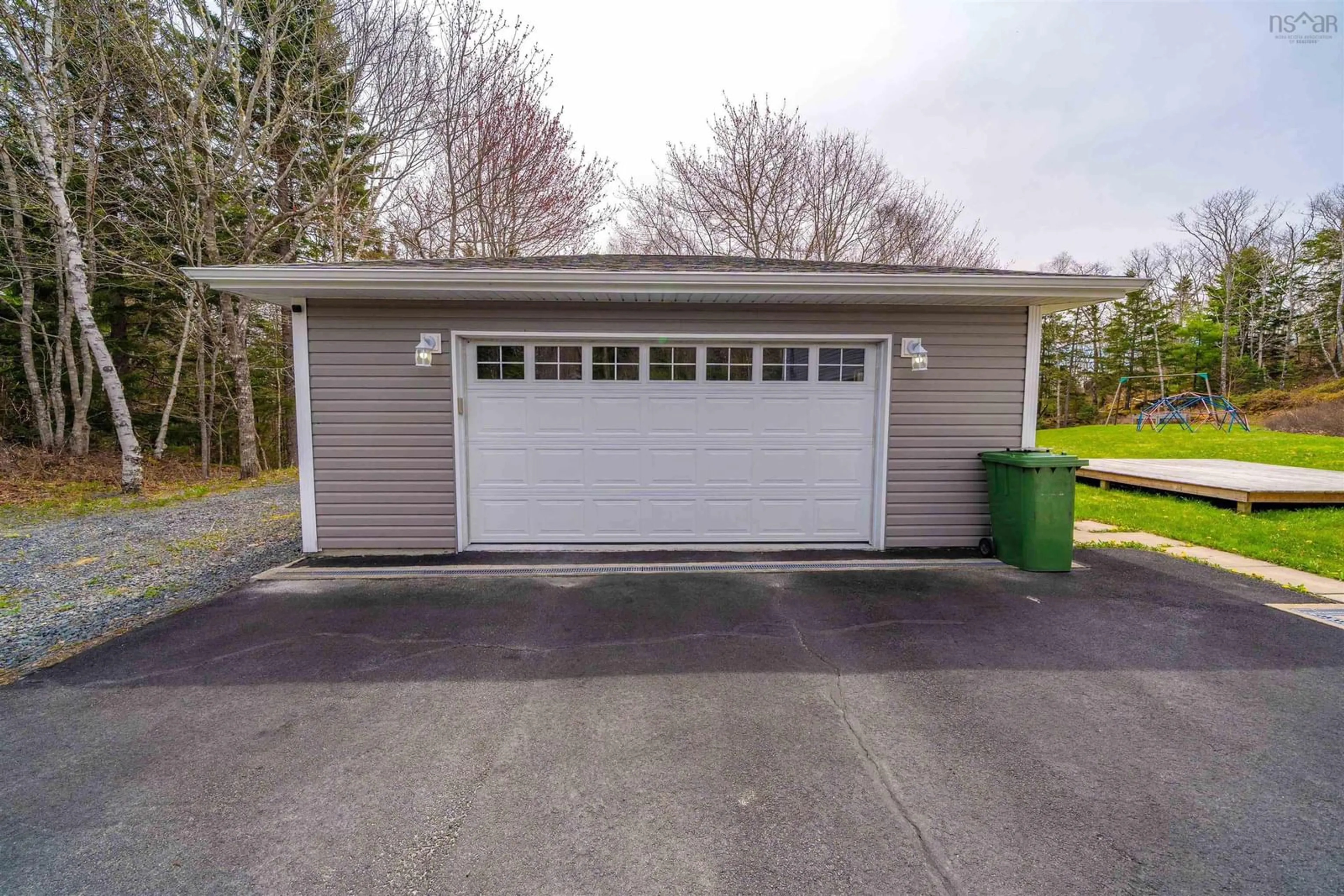 Indoor garage for 3 Chera Dr, St Margaret's Bay Nova Scotia B3Z 0J1