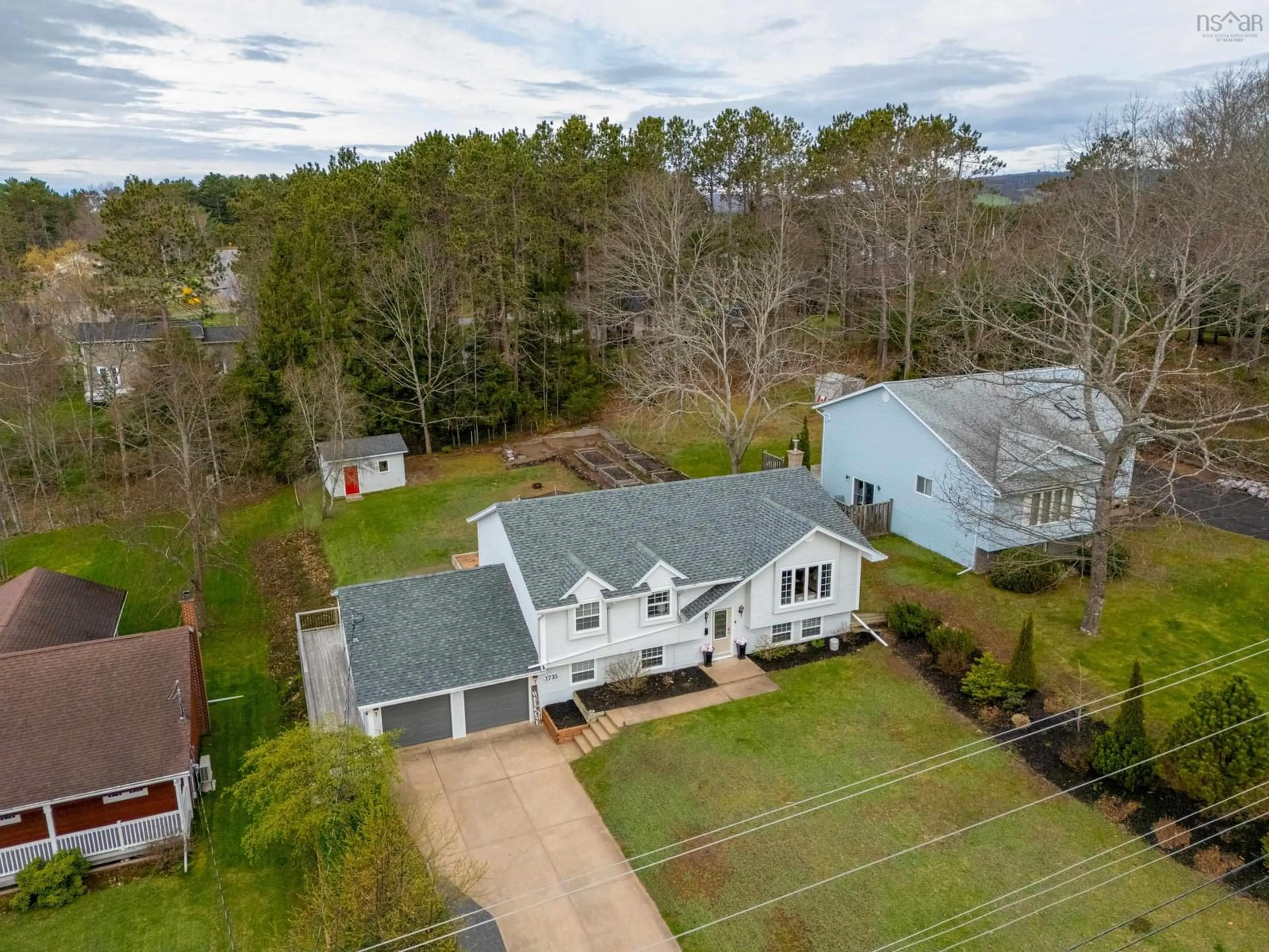 A pic from outside/outdoor area/front of a property/back of a property/a pic from drone, unknown for 1735 Katelyn St, Kingston Nova Scotia B0P 1R0
