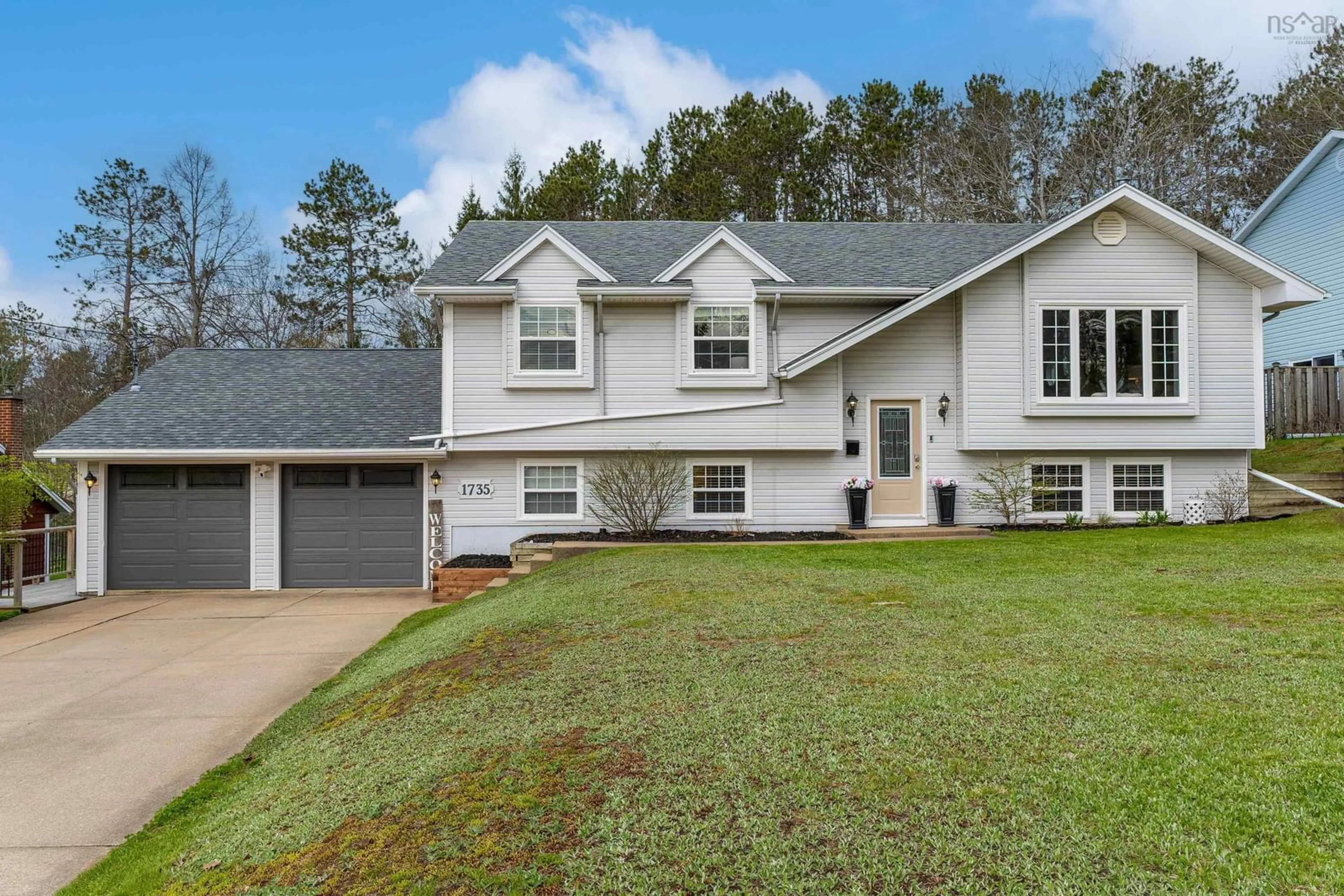 Home with vinyl exterior material, unknown for 1735 Katelyn St, Kingston Nova Scotia B0P 1R0