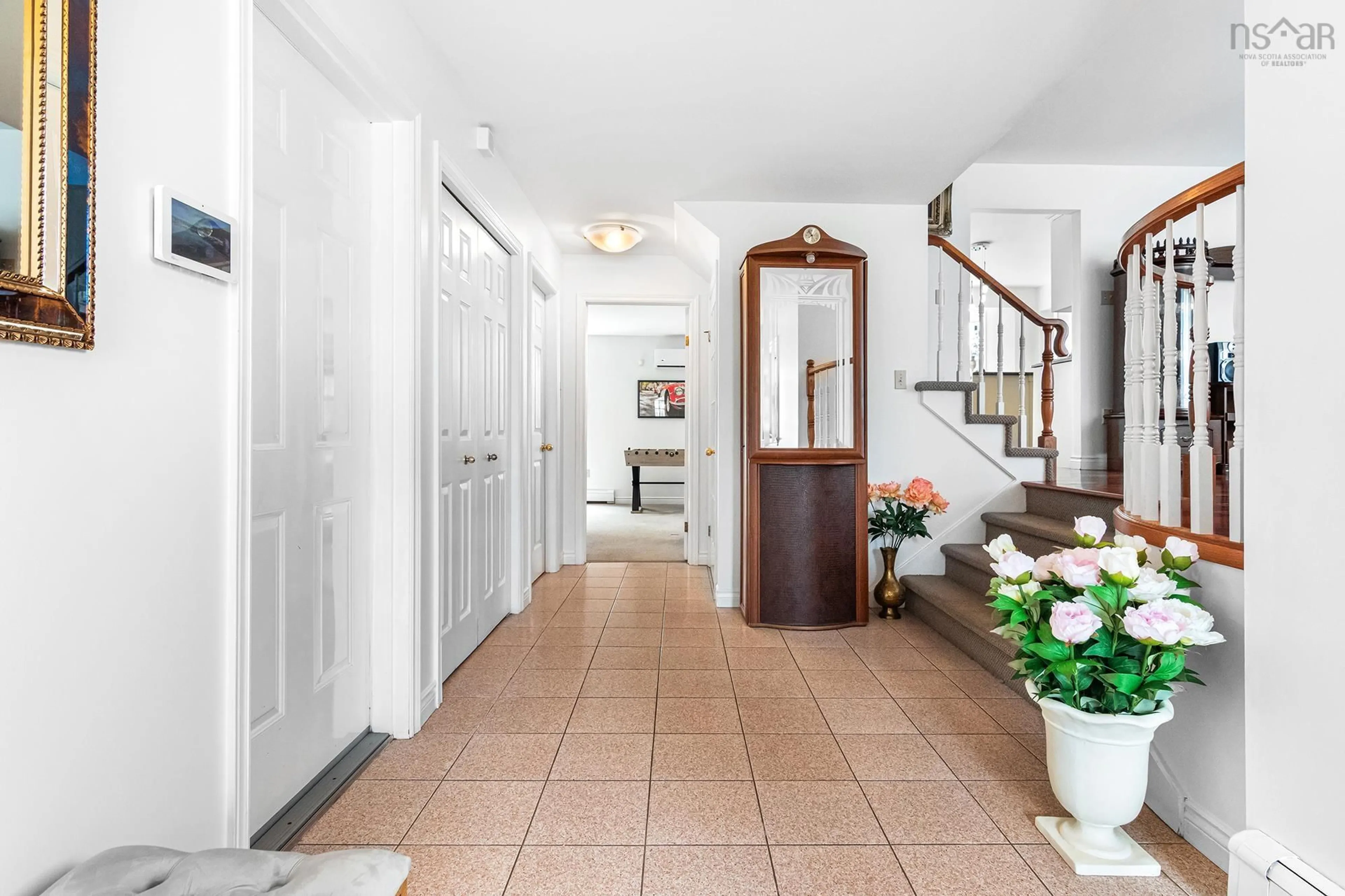 Indoor entryway for 14 Brackley Pl, Halifax Nova Scotia B3M 4H2