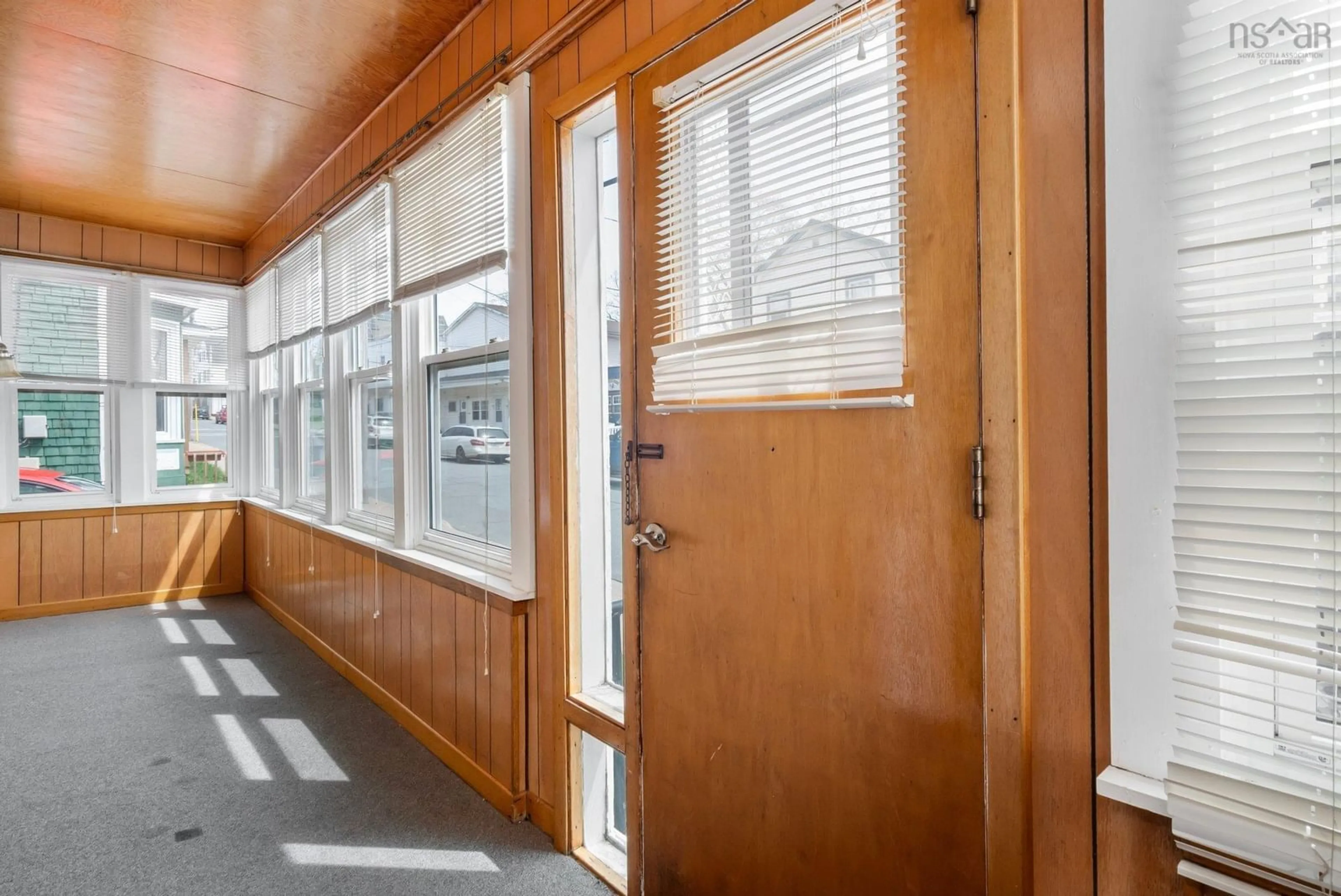 Indoor foyer for 132 & 142 Gray St, Windsor Nova Scotia B0N 2T0