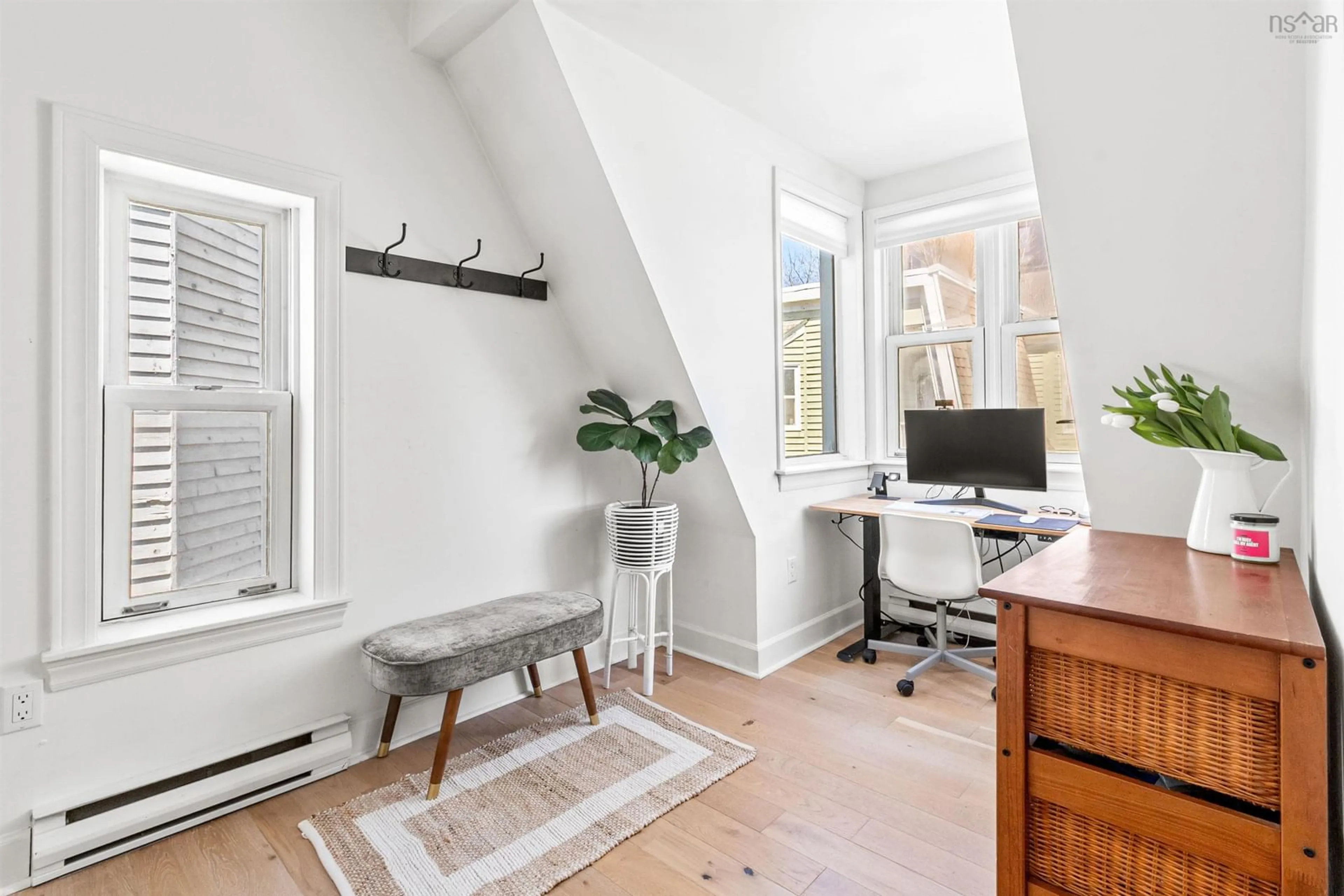 A pic of a room for 1061 South Park St #6, Halifax Nova Scotia B2H 2W5