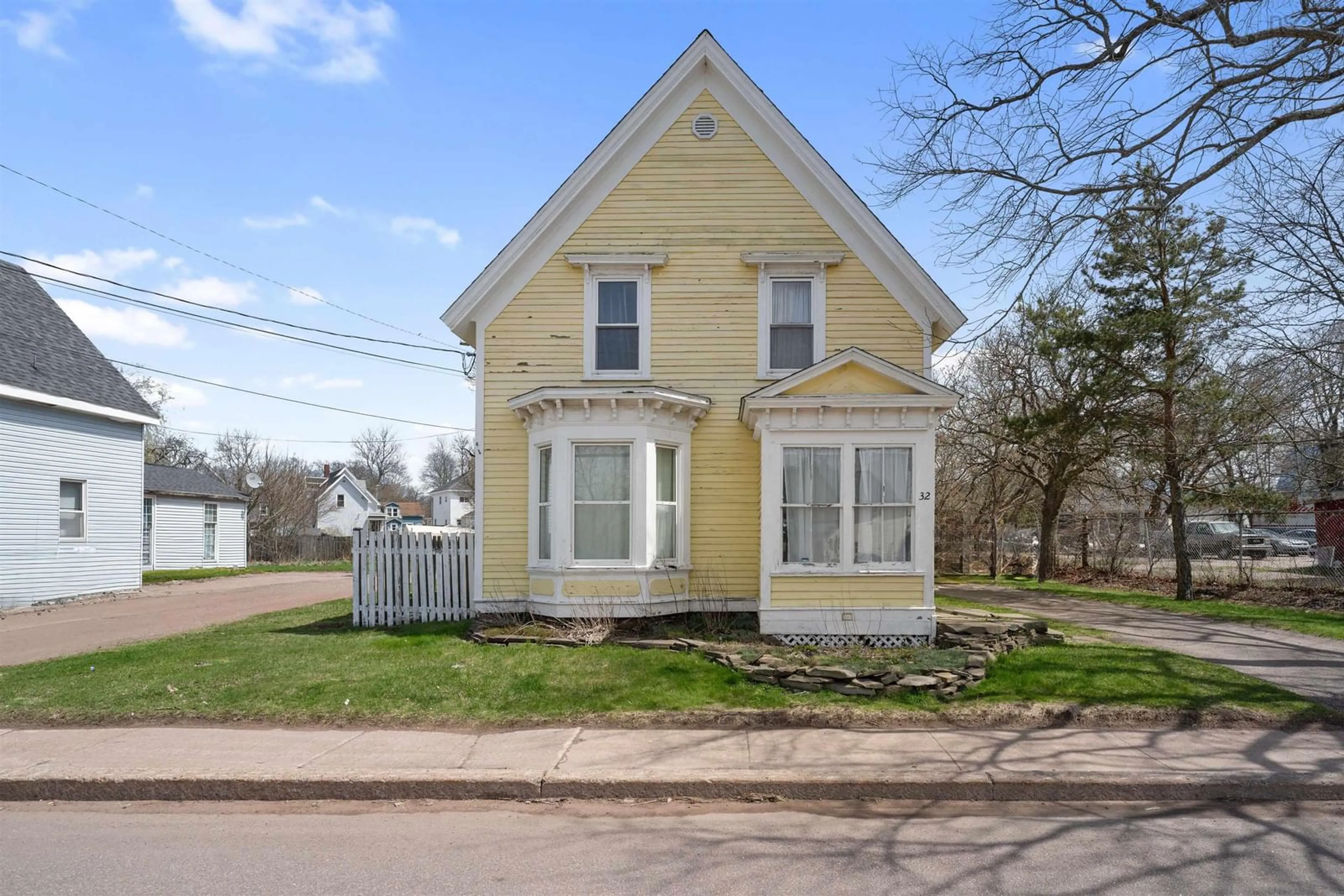 Unknown for 32 Albion St, Amherst Nova Scotia B4H 2V5