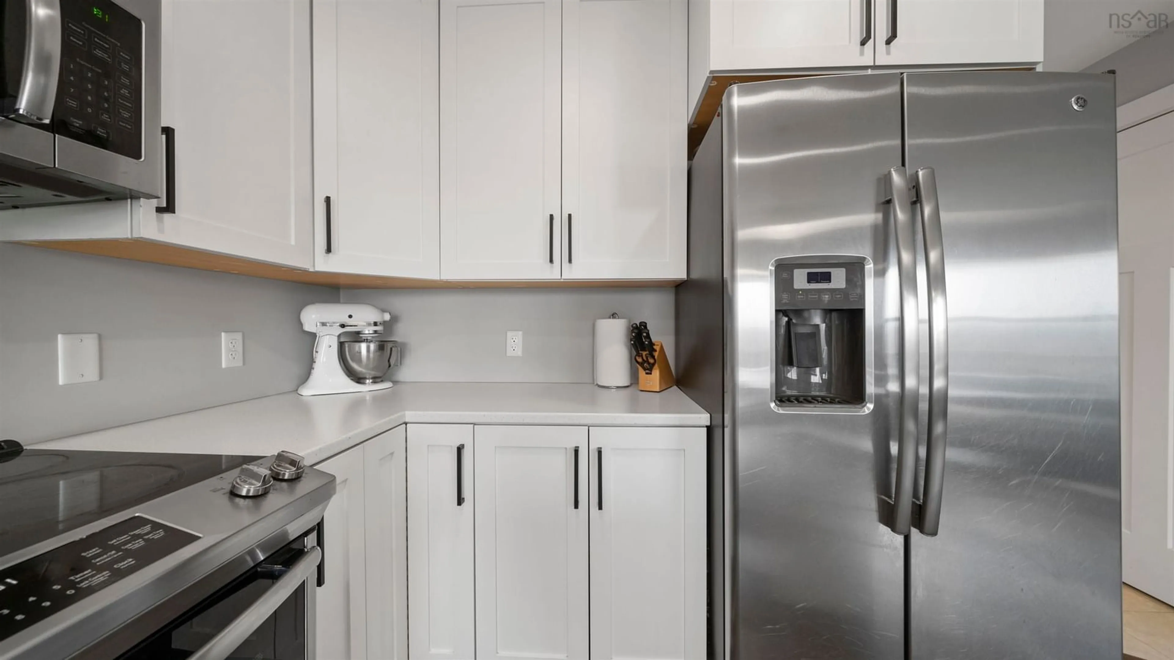 Standard kitchen, ceramic/tile floor for 115 Lier Ridge, Halifax Nova Scotia B3P 0E1