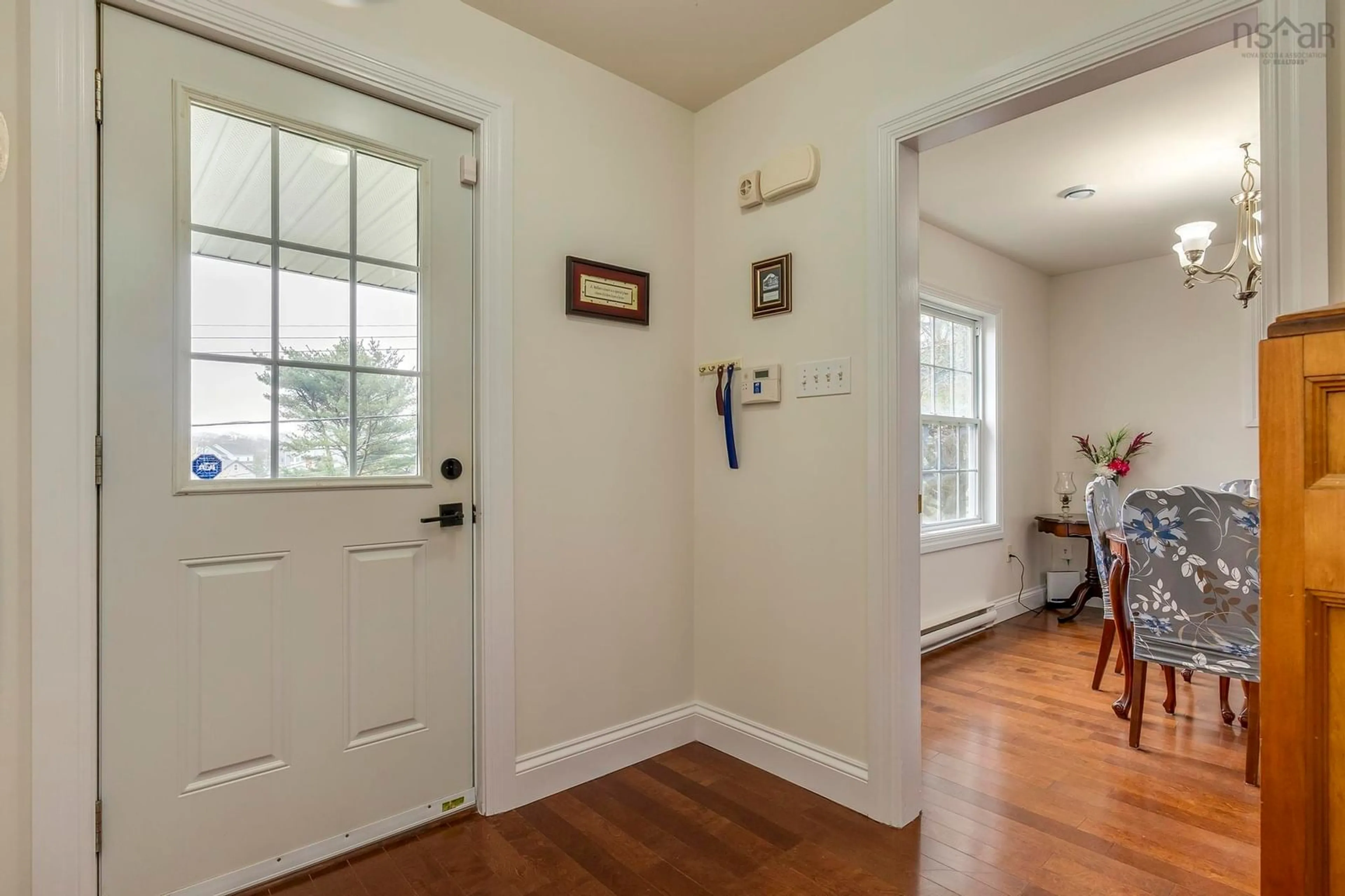 Indoor entryway for 29 Punch Bowl Dr, Halifax Nova Scotia B3P 2C4