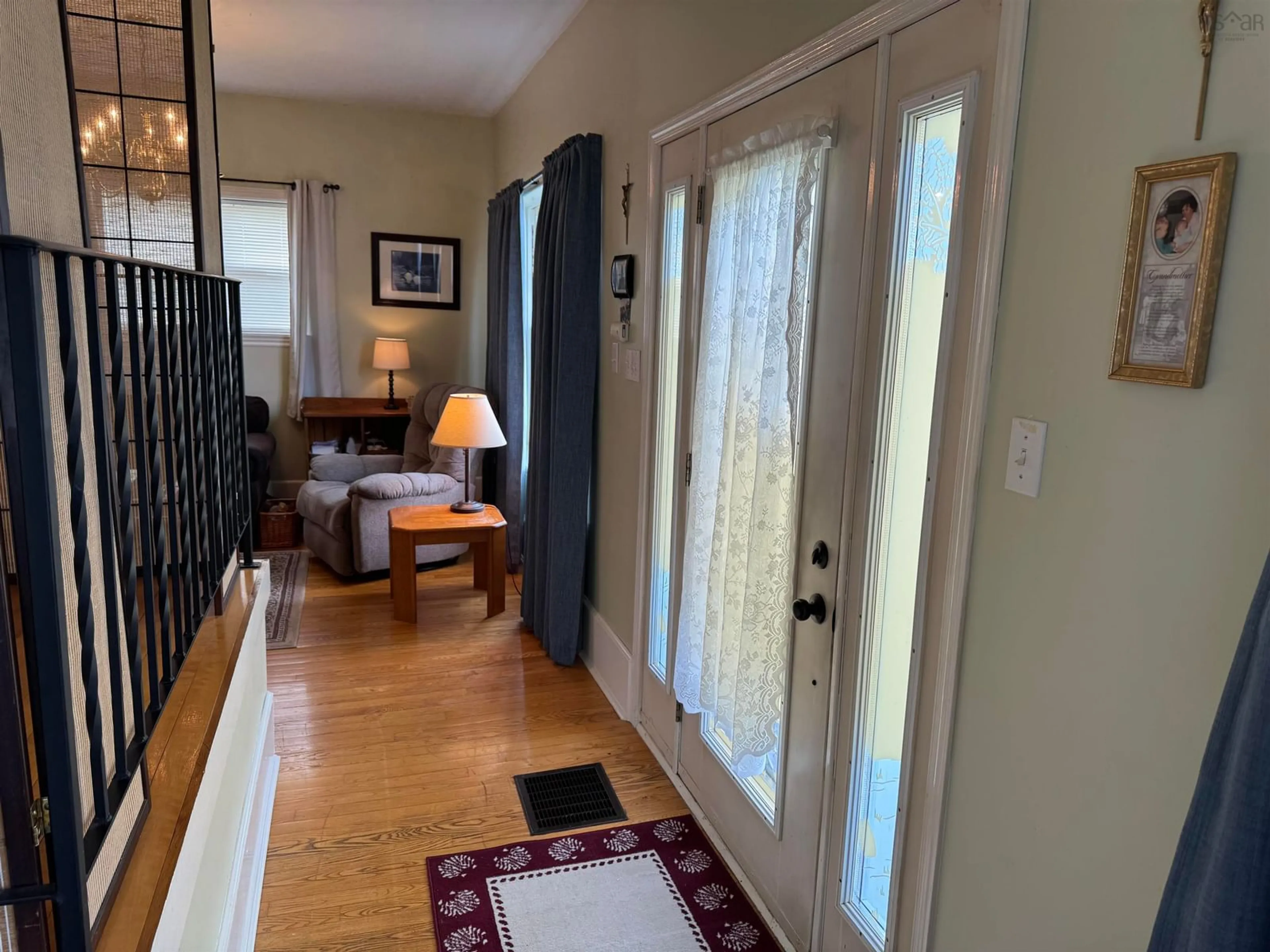 Indoor entryway for 1793 Victoria St, Westville Nova Scotia B0K 2A0