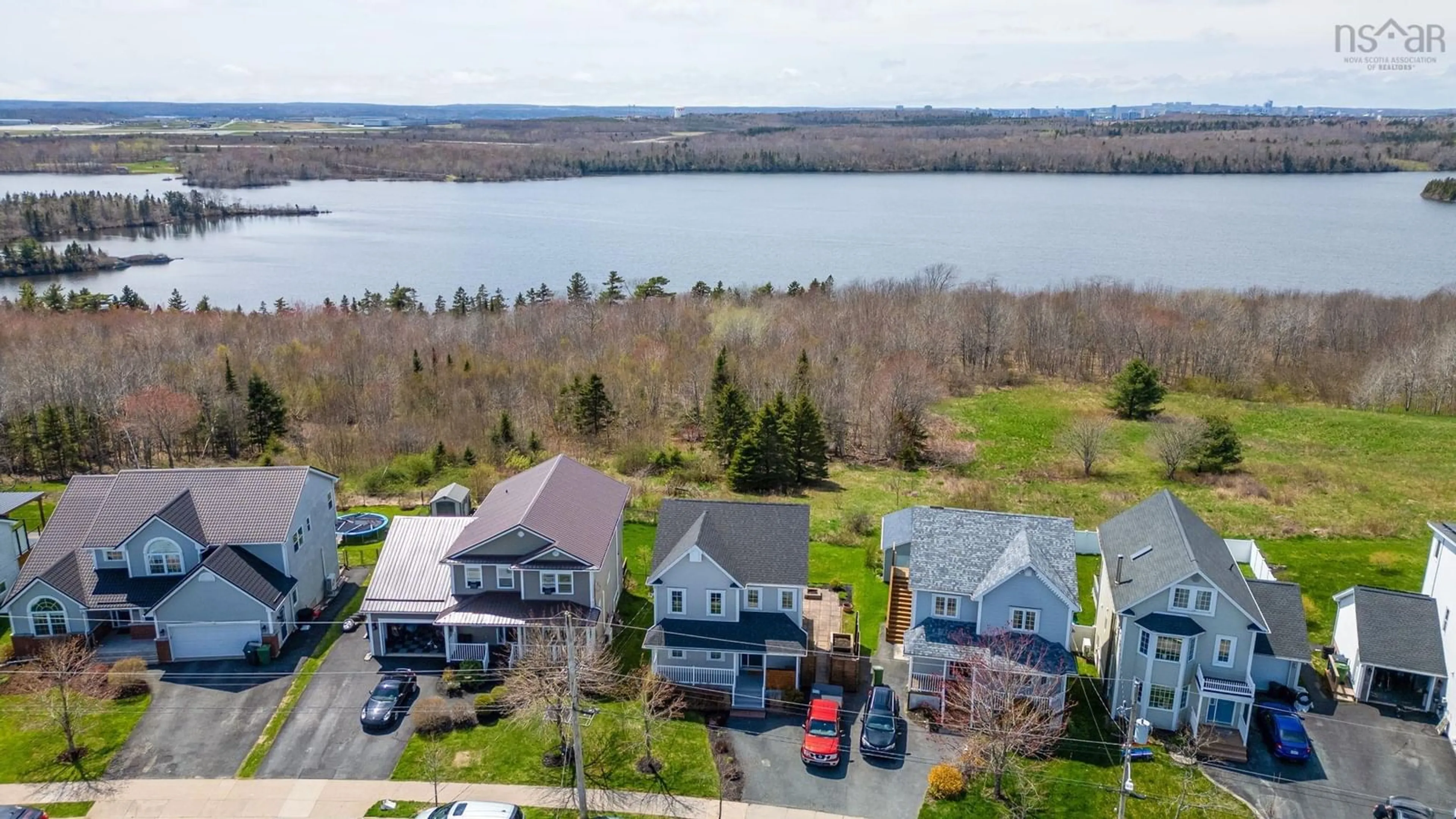 A pic from outside/outdoor area/front of a property/back of a property/a pic from drone, water/lake/river/ocean view for 282 Southampton Dr, Dartmouth Nova Scotia B2V 2V8