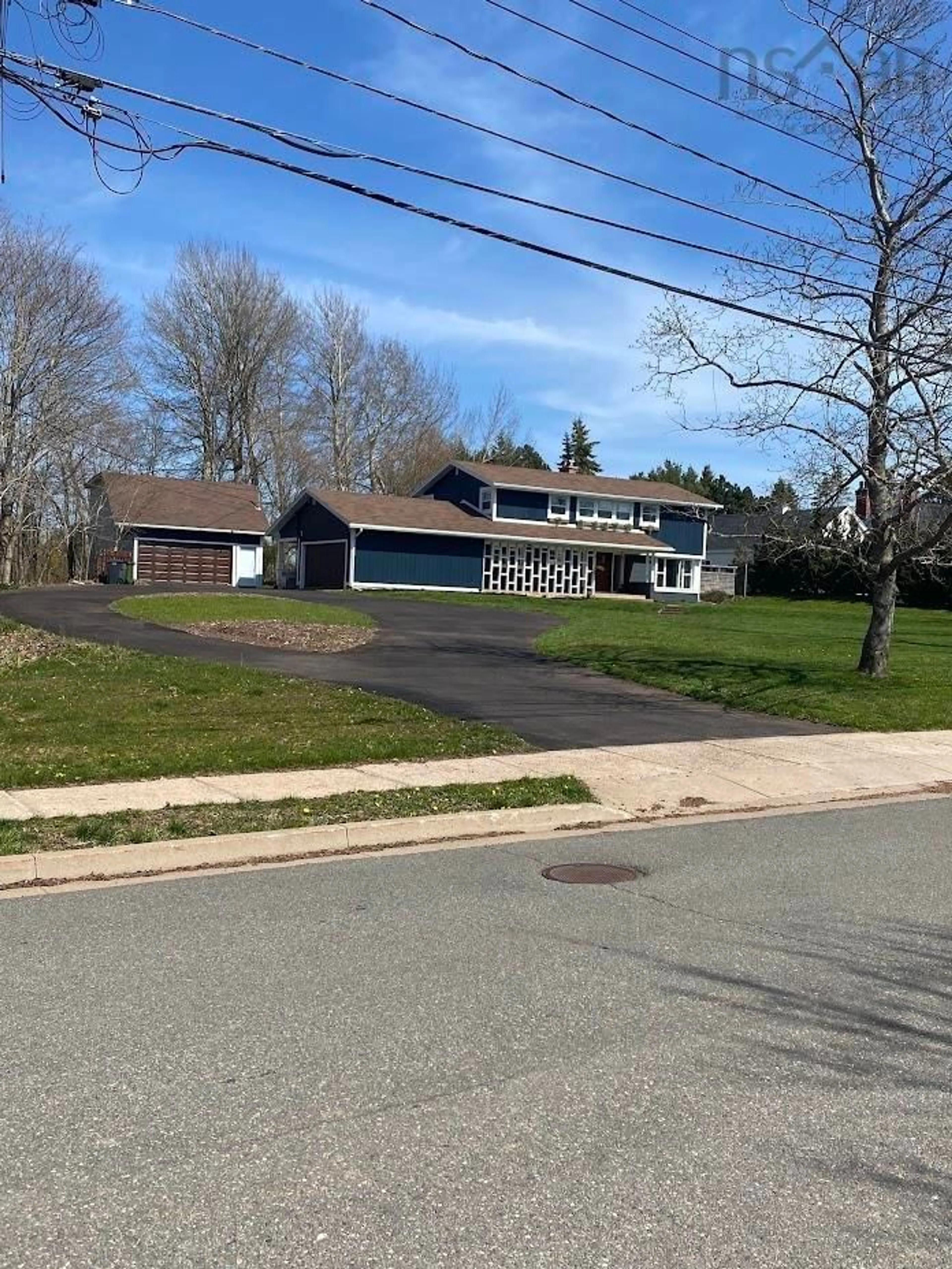 A pic from outside/outdoor area/front of a property/back of a property/a pic from drone, street for 35 Longworth Ave, Truro Nova Scotia B2N 3E7