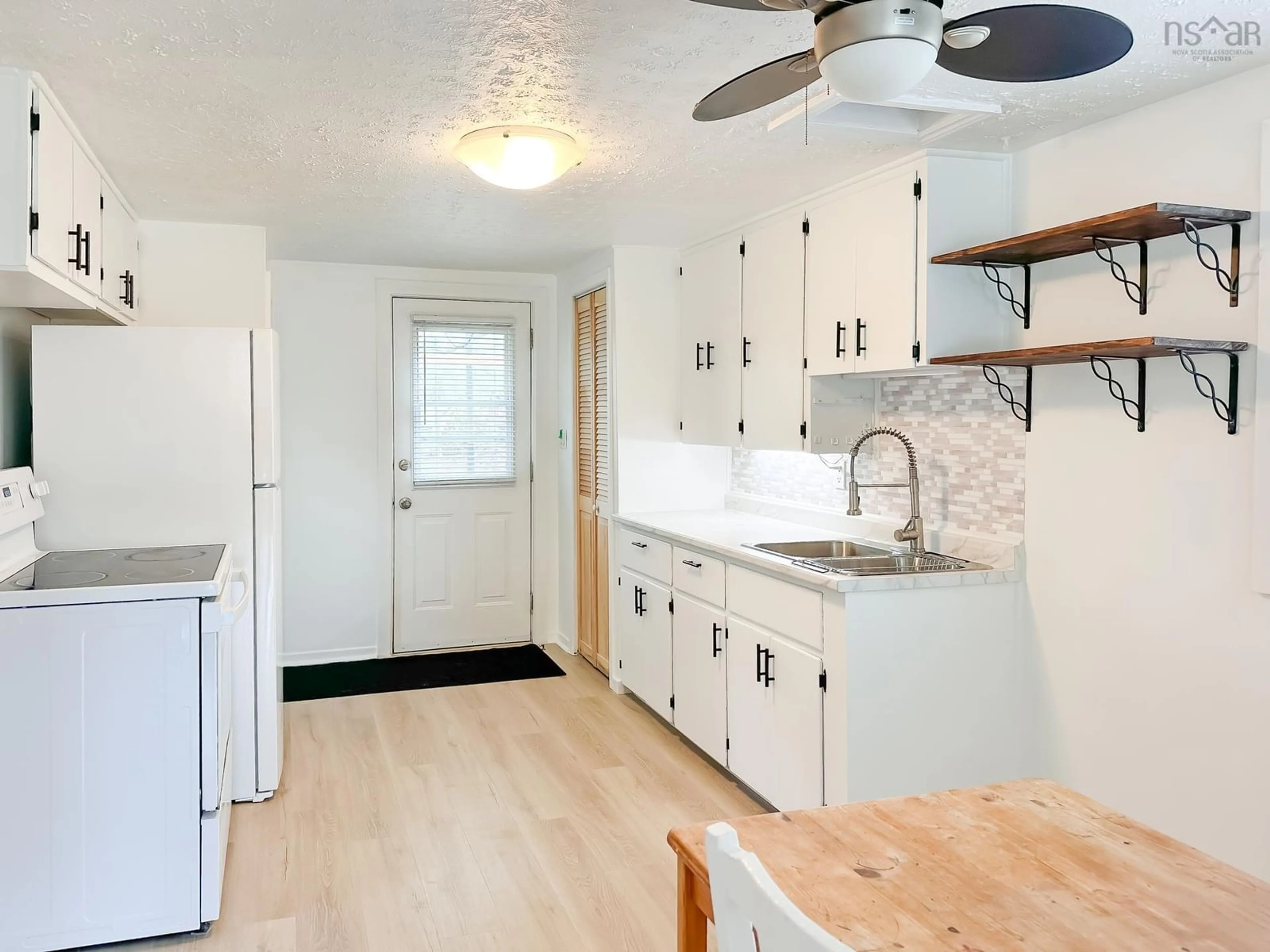 Open concept kitchen, unknown for 211 Oakdene Ave, North Kentville Nova Scotia B4N 2C3