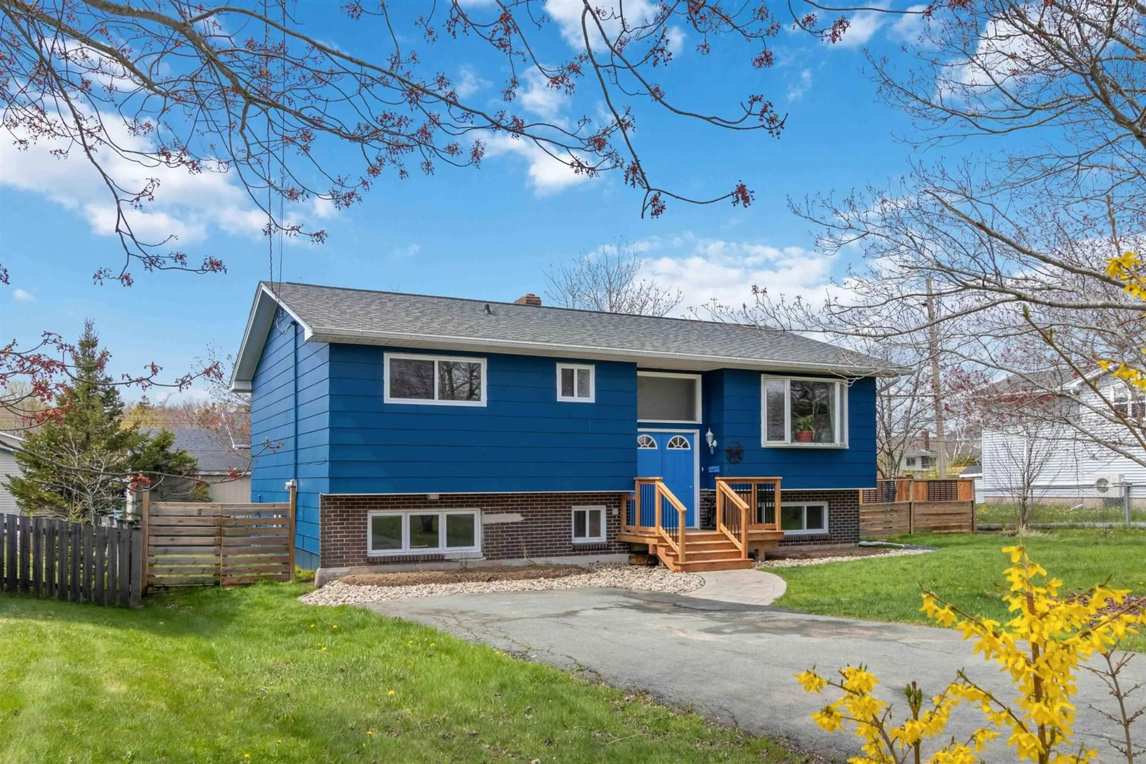 Home with vinyl exterior material, street for 165 Astral Dr, Cole Harbour Nova Scotia B2V 1B6