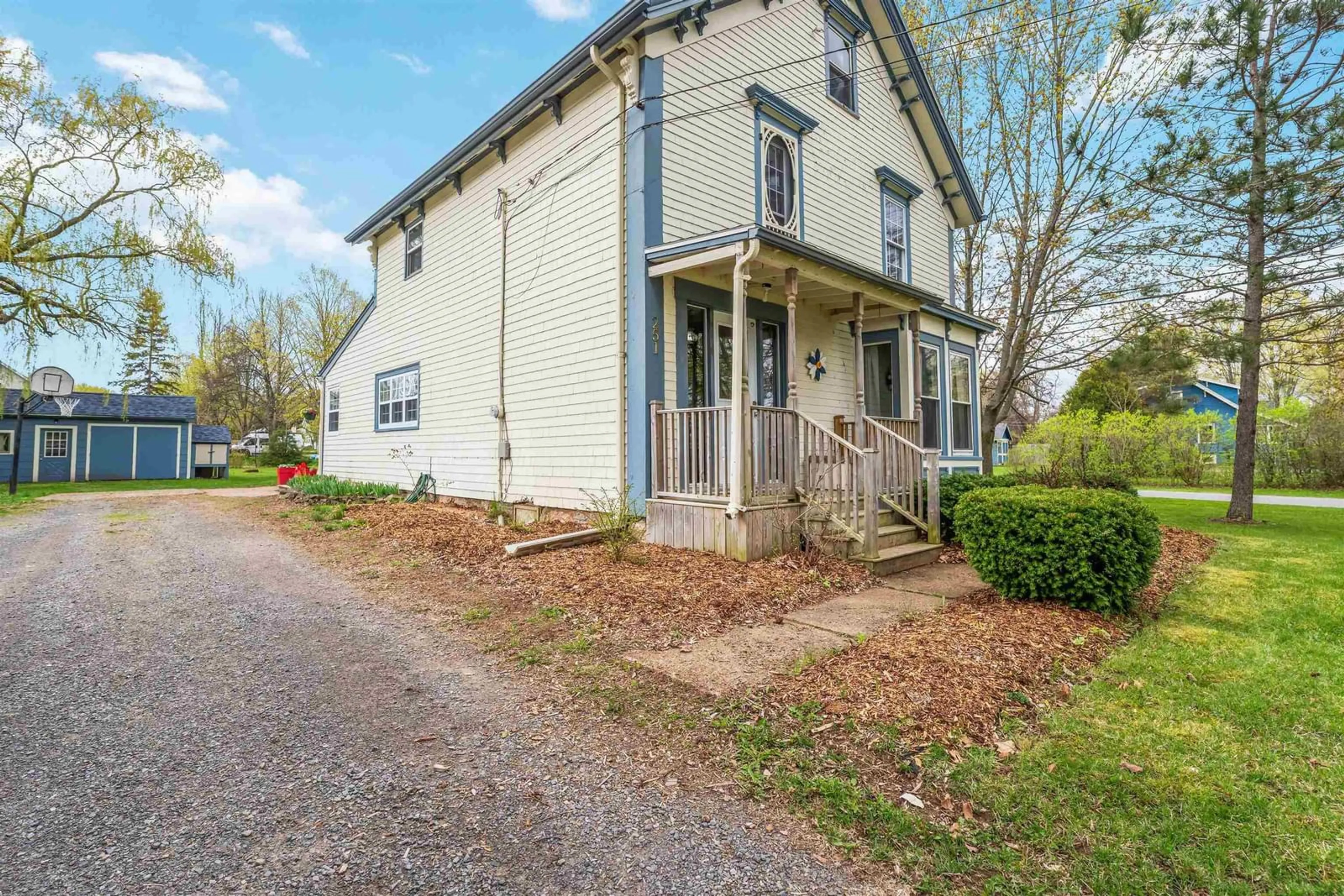 A pic from outside/outdoor area/front of a property/back of a property/a pic from drone, building for 251 Main St, Berwick Nova Scotia B0P 1E0